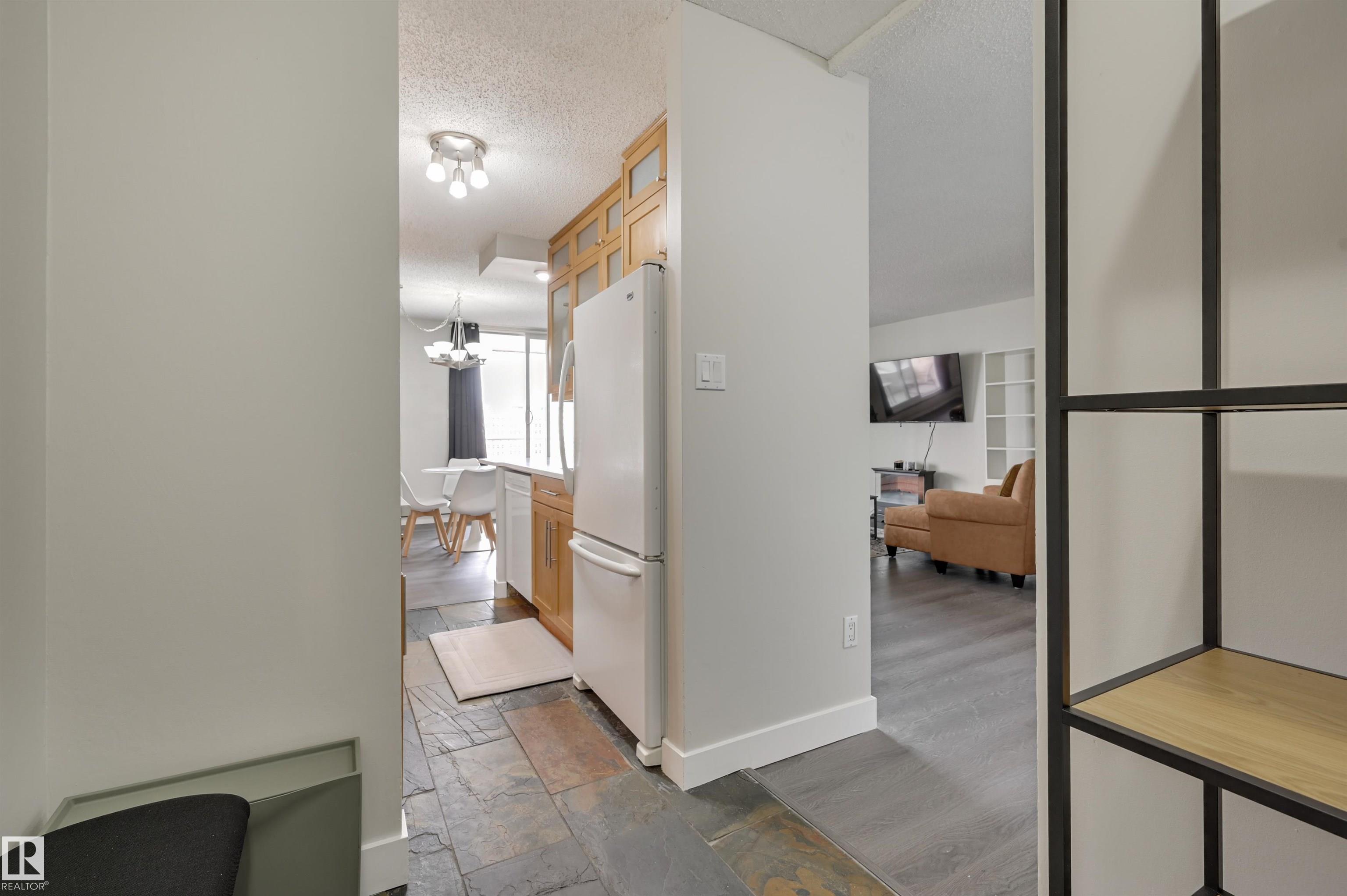 1202 - 9909 110 Street NW, Wîhkwêntôwin, Edmonton