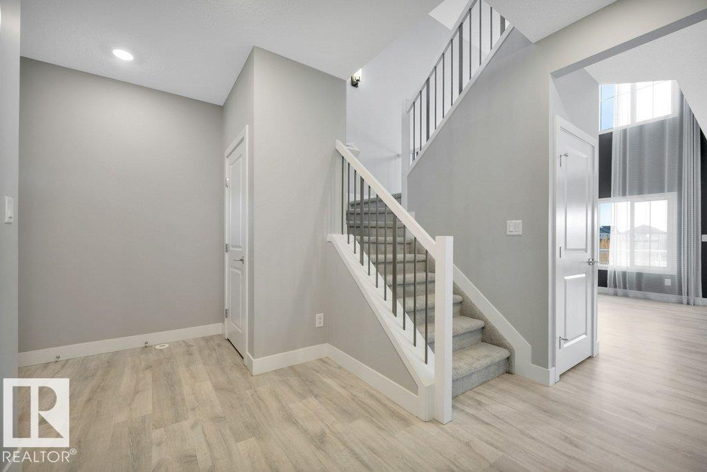 1909 Davidson Wynd SW, Desrochers Area, Edmonton