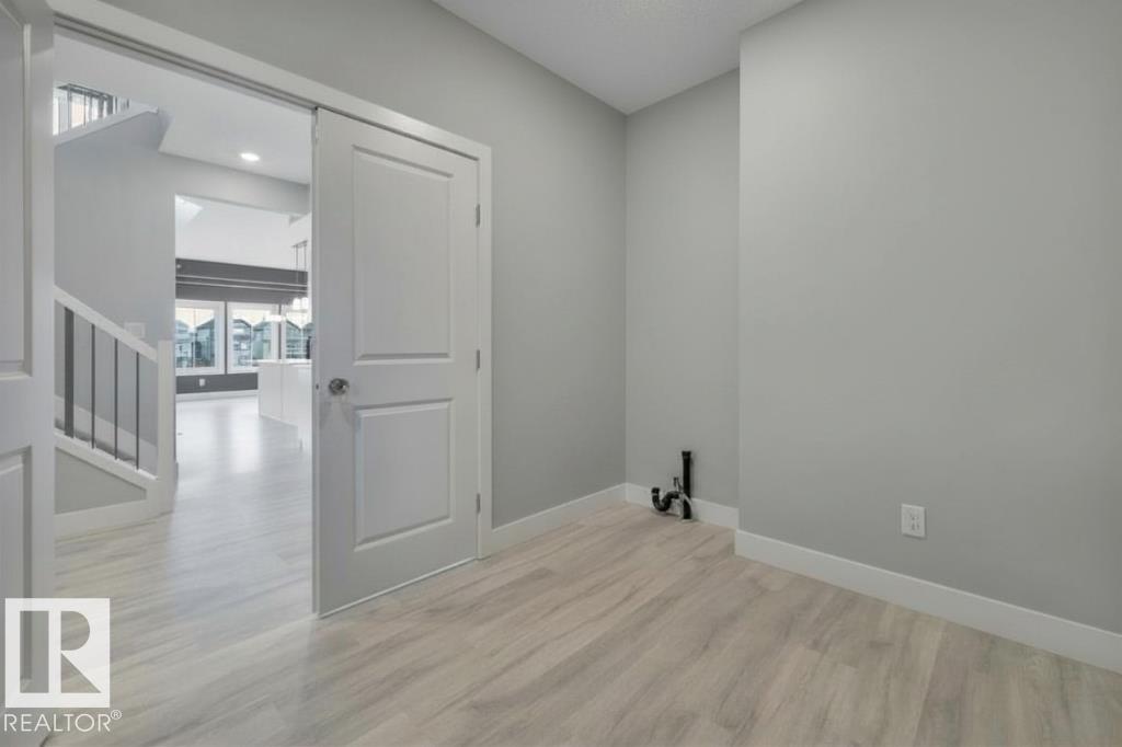 Photo 10 at 1909 Davidson Wynd SW, Desrochers Area, Edmonton