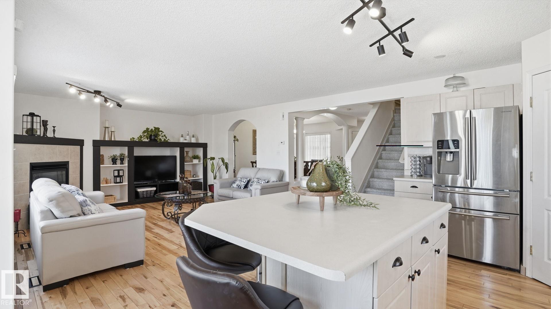 Photo 14 at 1310 Barnes Close SW, Blackmud Creek, Edmonton