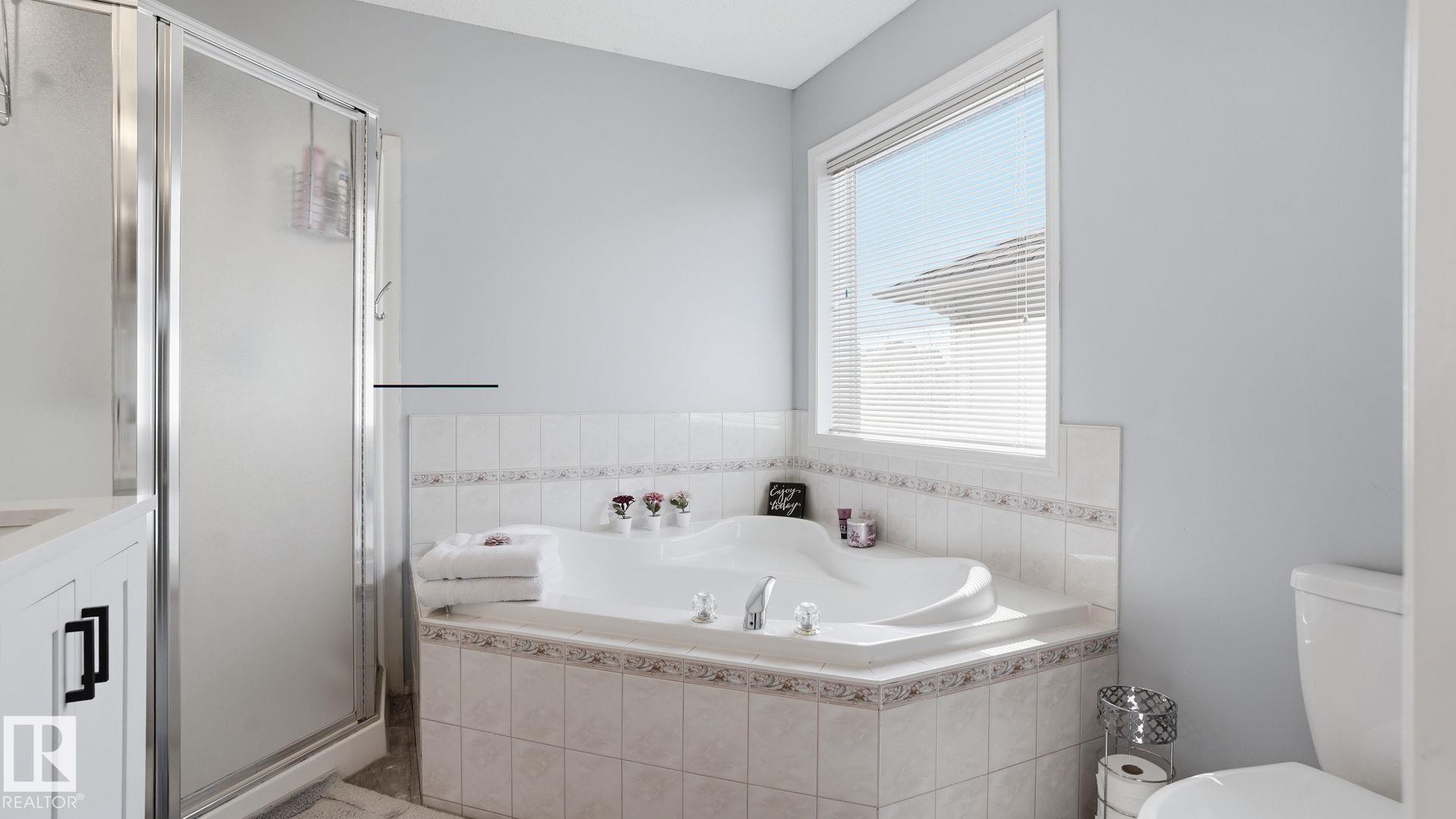 Photo 23 at 1310 Barnes Close SW, Blackmud Creek, Edmonton