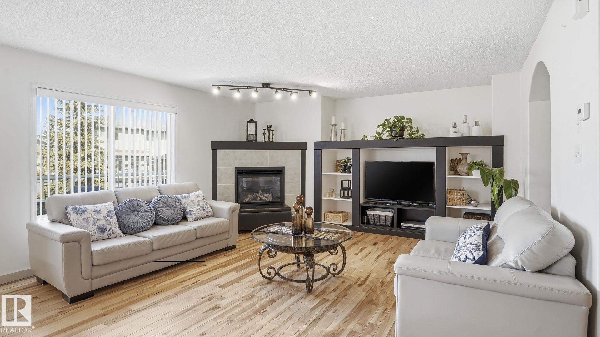 1310 Barnes Close SW, Blackmud Creek, Edmonton