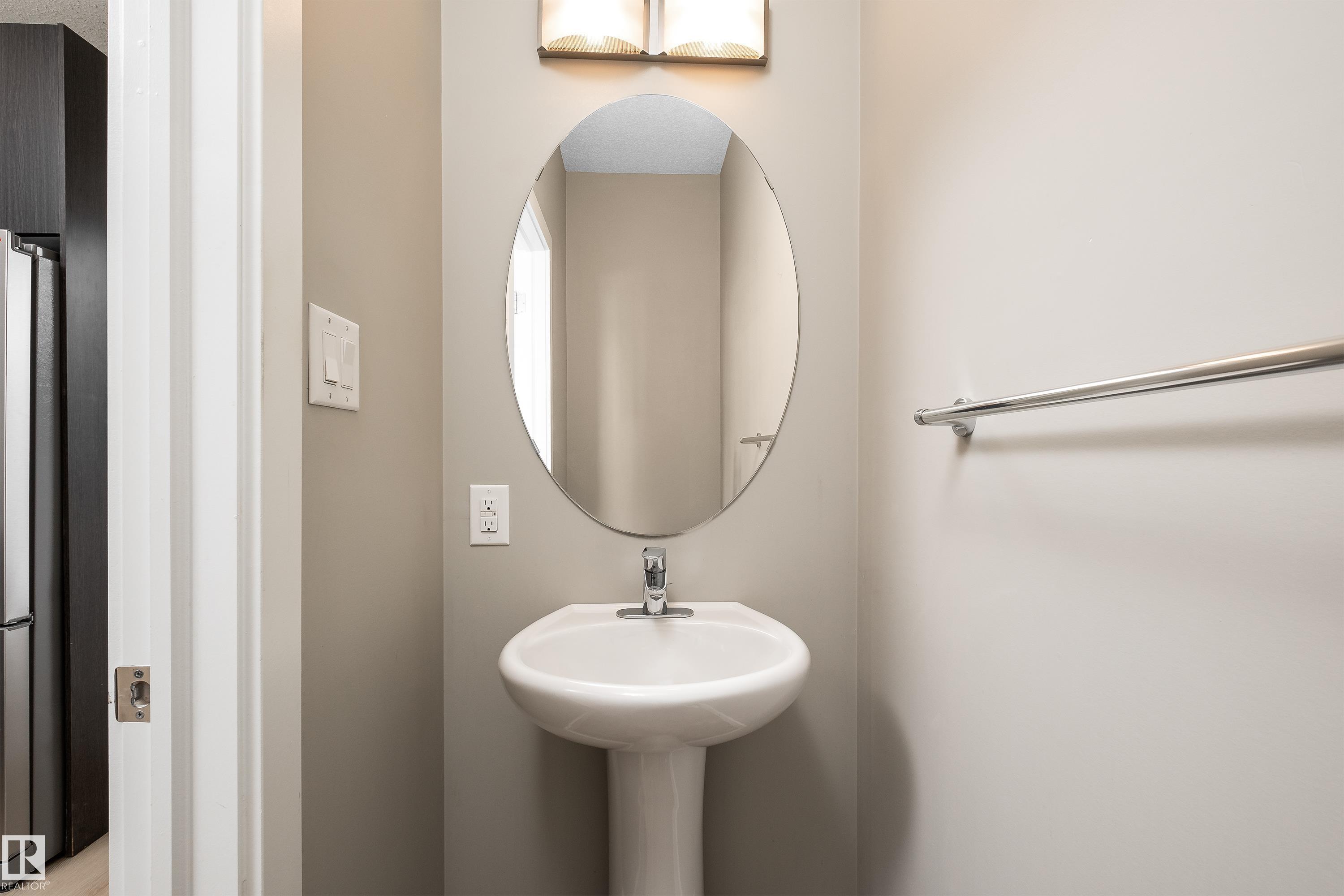 Photo 14 at 39 - 2803 James Mowatt Trail SW, Callaghan, Edmonton