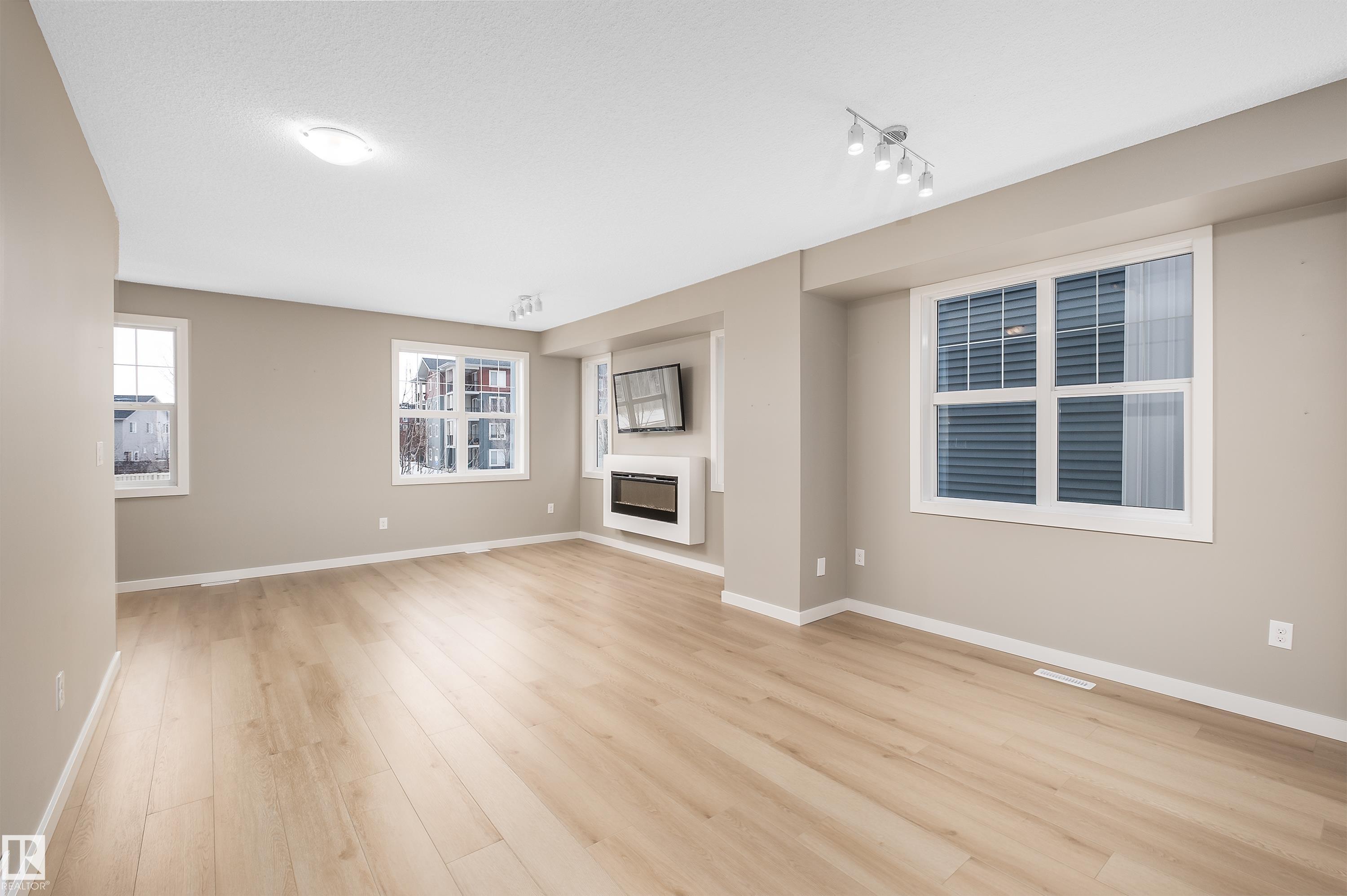 Photo 17 at 39 - 2803 James Mowatt Trail SW, Callaghan, Edmonton