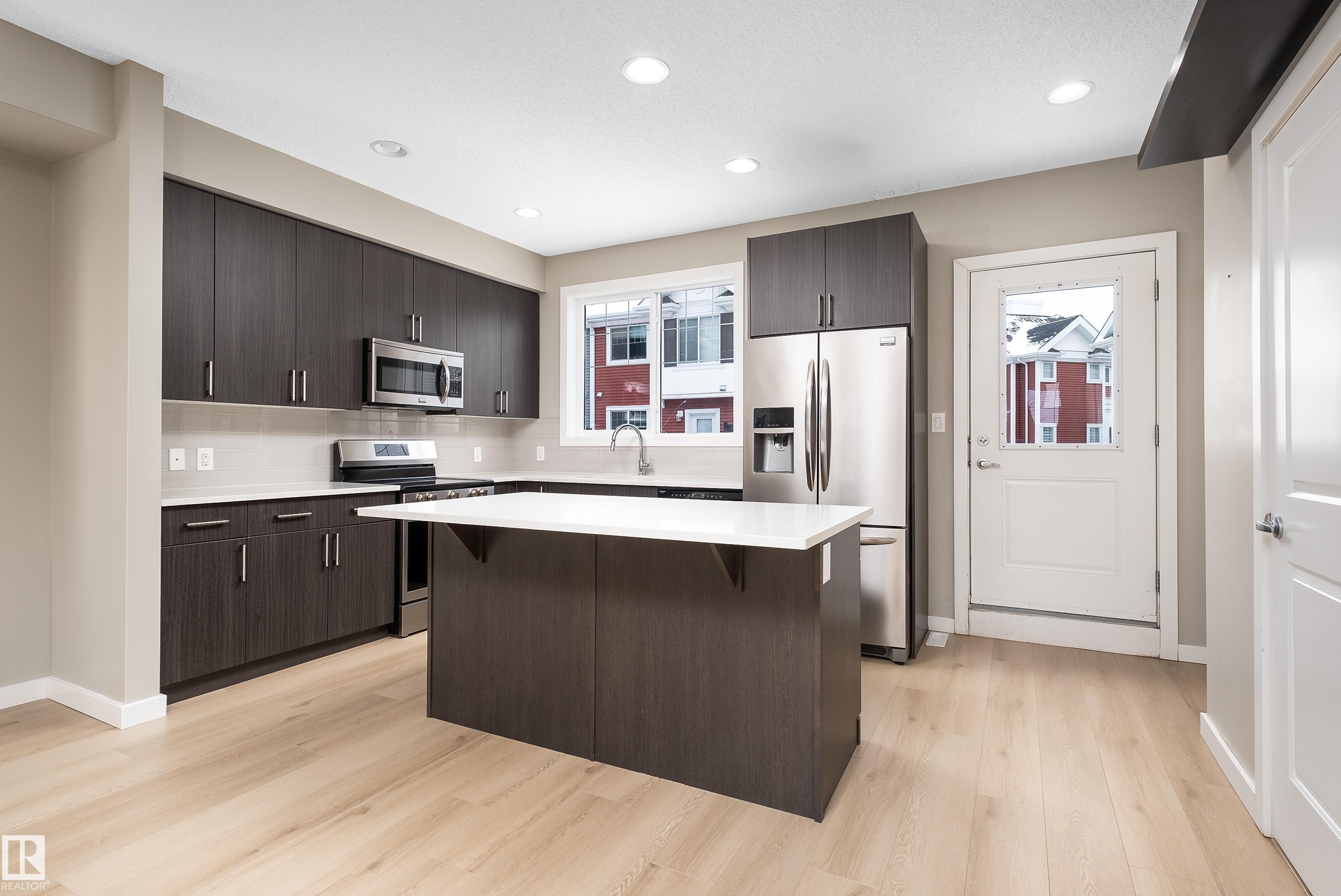 Photo 7 at 39 - 2803 James Mowatt Trail SW, Callaghan, Edmonton