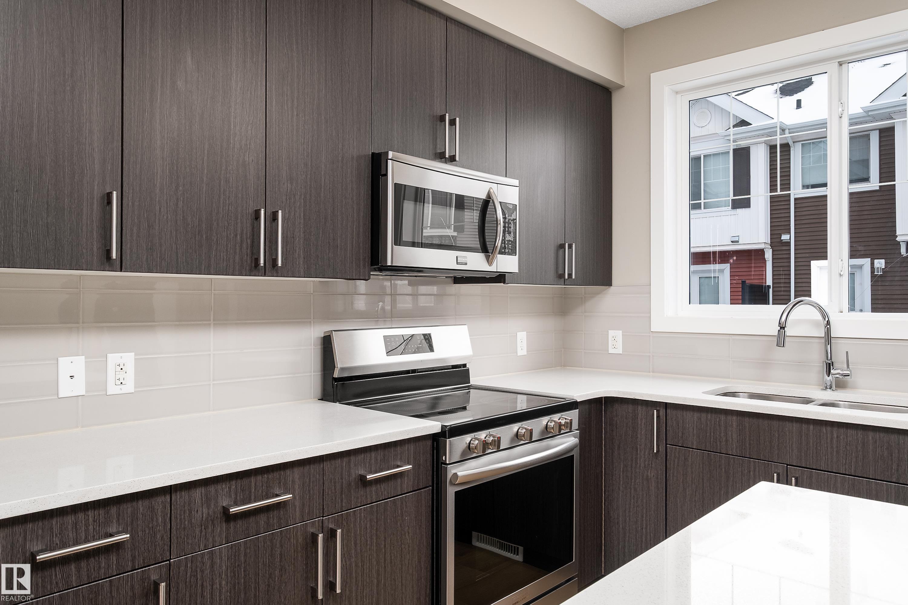 Photo 9 at 39 - 2803 James Mowatt Trail SW, Callaghan, Edmonton