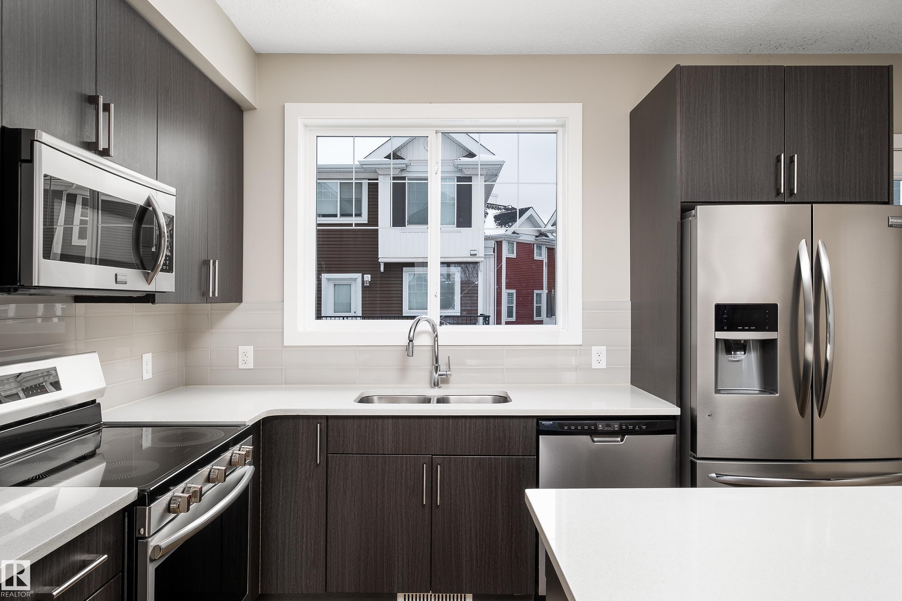 Photo 10 at 39 - 2803 James Mowatt Trail SW, Callaghan, Edmonton