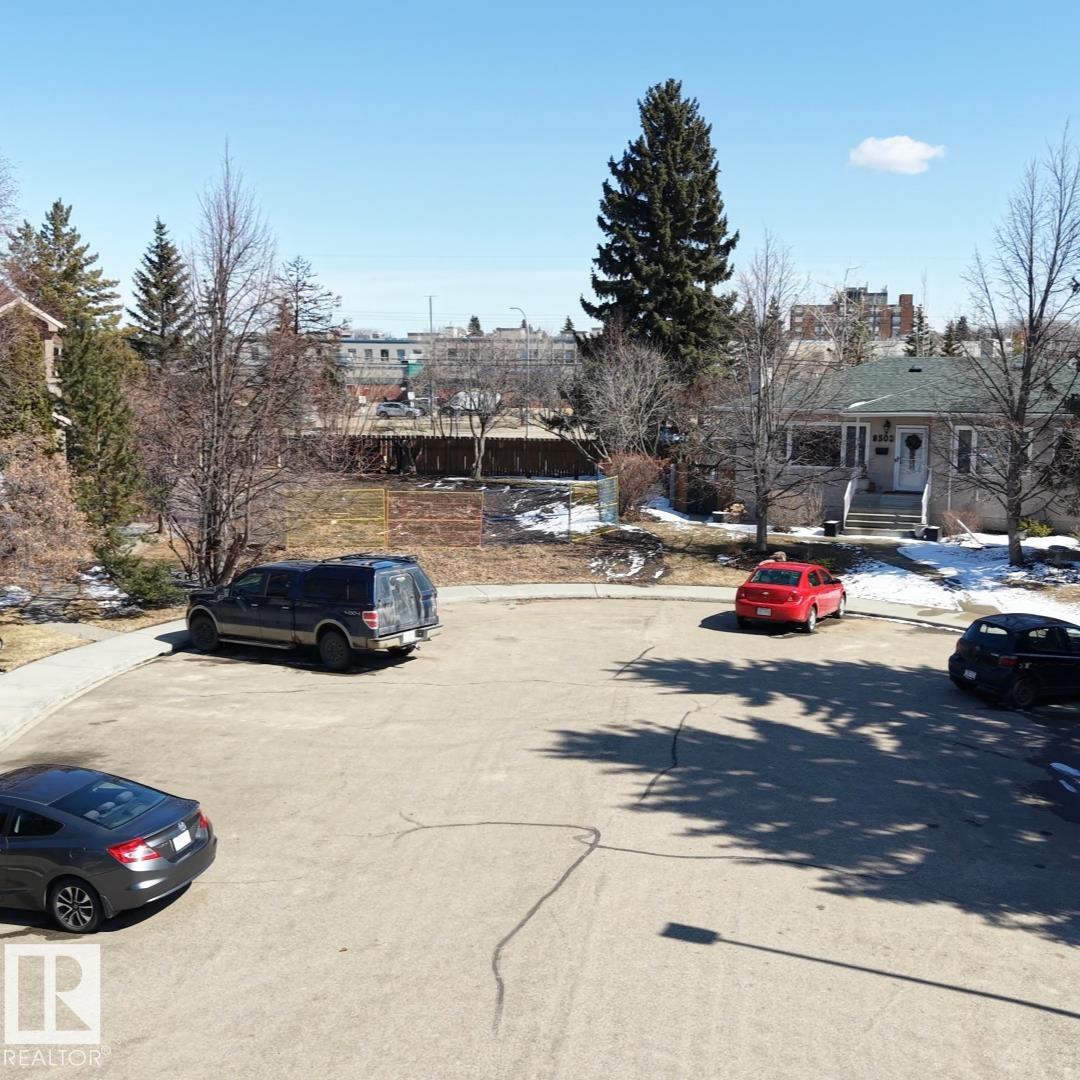 Photo 8 at 8504 85 Avenue NW, Bonnie Doon, Edmonton