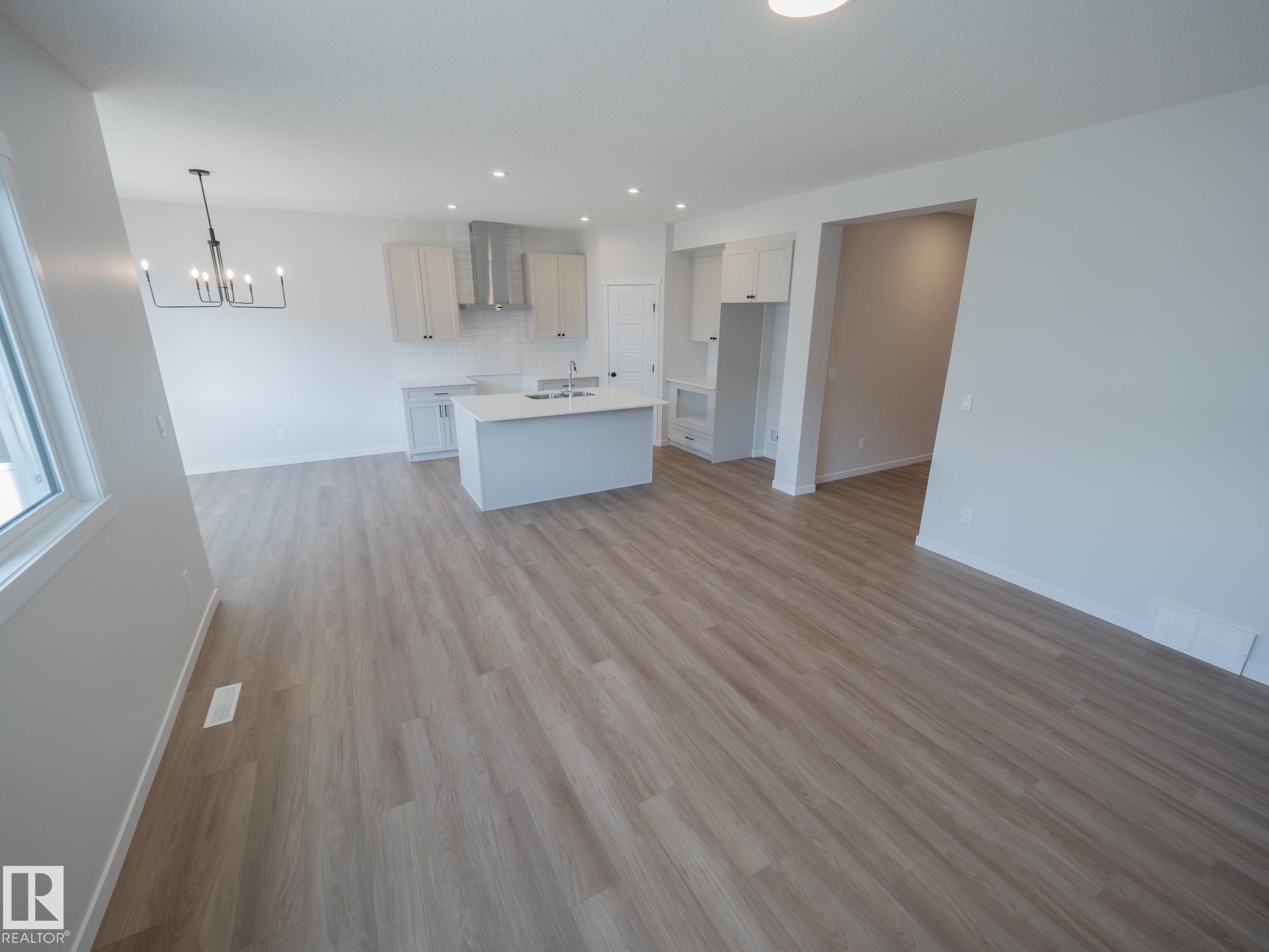 Photo 22 at 947 18 Avenue NW, Aster, Edmonton