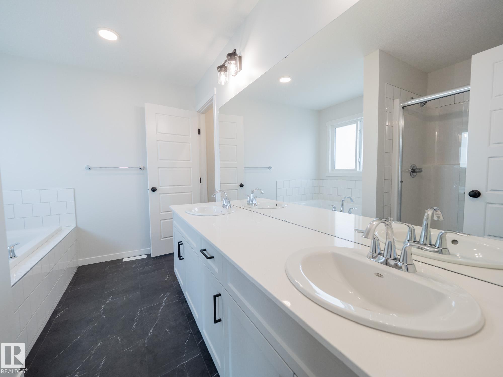 Photo 32 at 947 18 Avenue NW, Aster, Edmonton