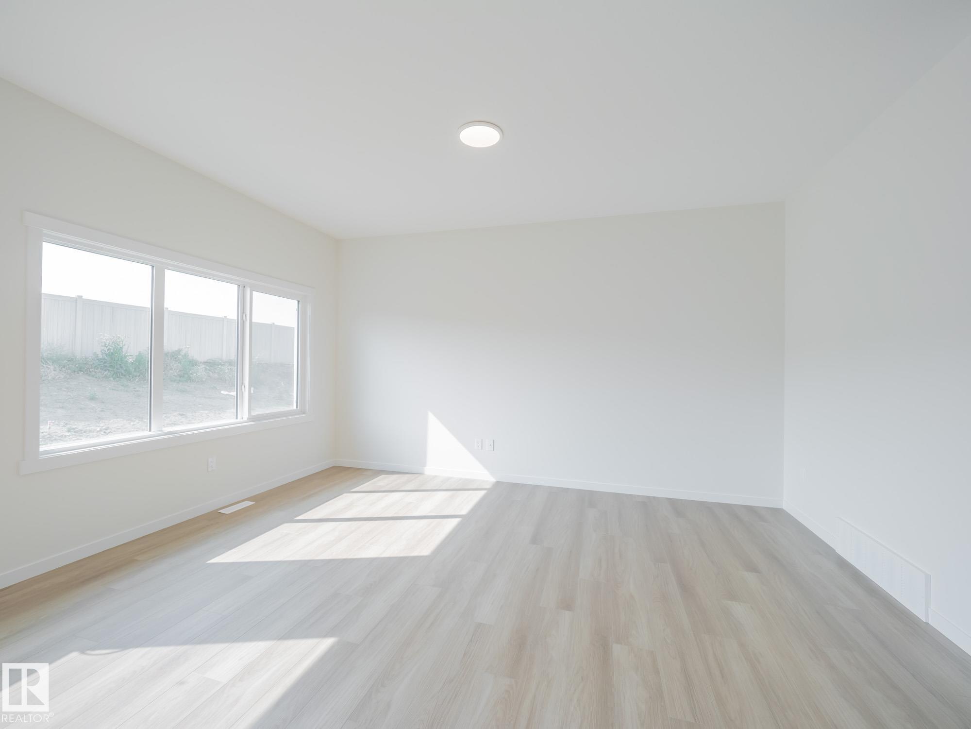 Photo 15 at 6965 176a Avenue NW, Crystallina Nera East, Edmonton