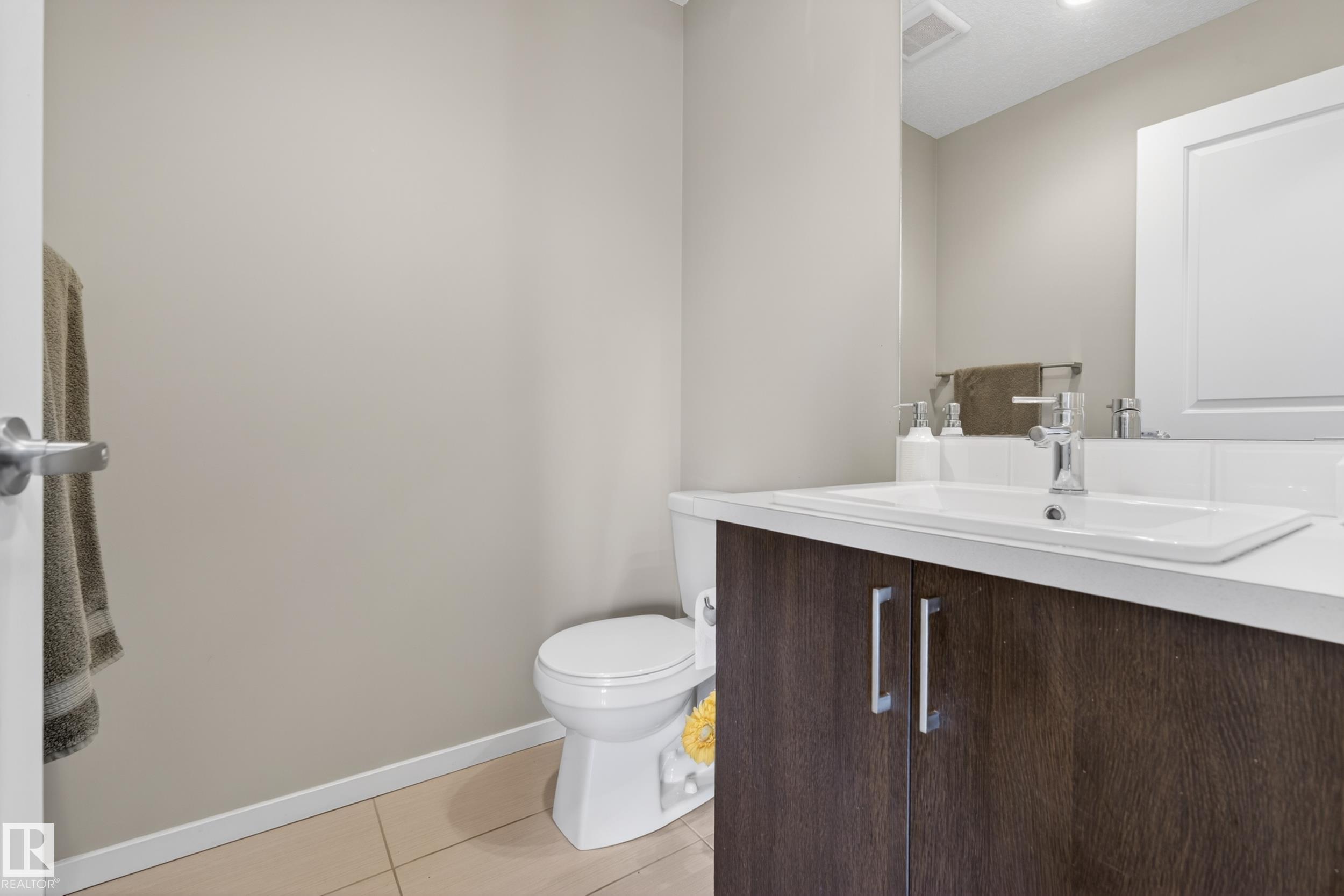 Photo 14 at 32 - 1075 Rosenthal Boulevard NW, Rosenthal, Edmonton