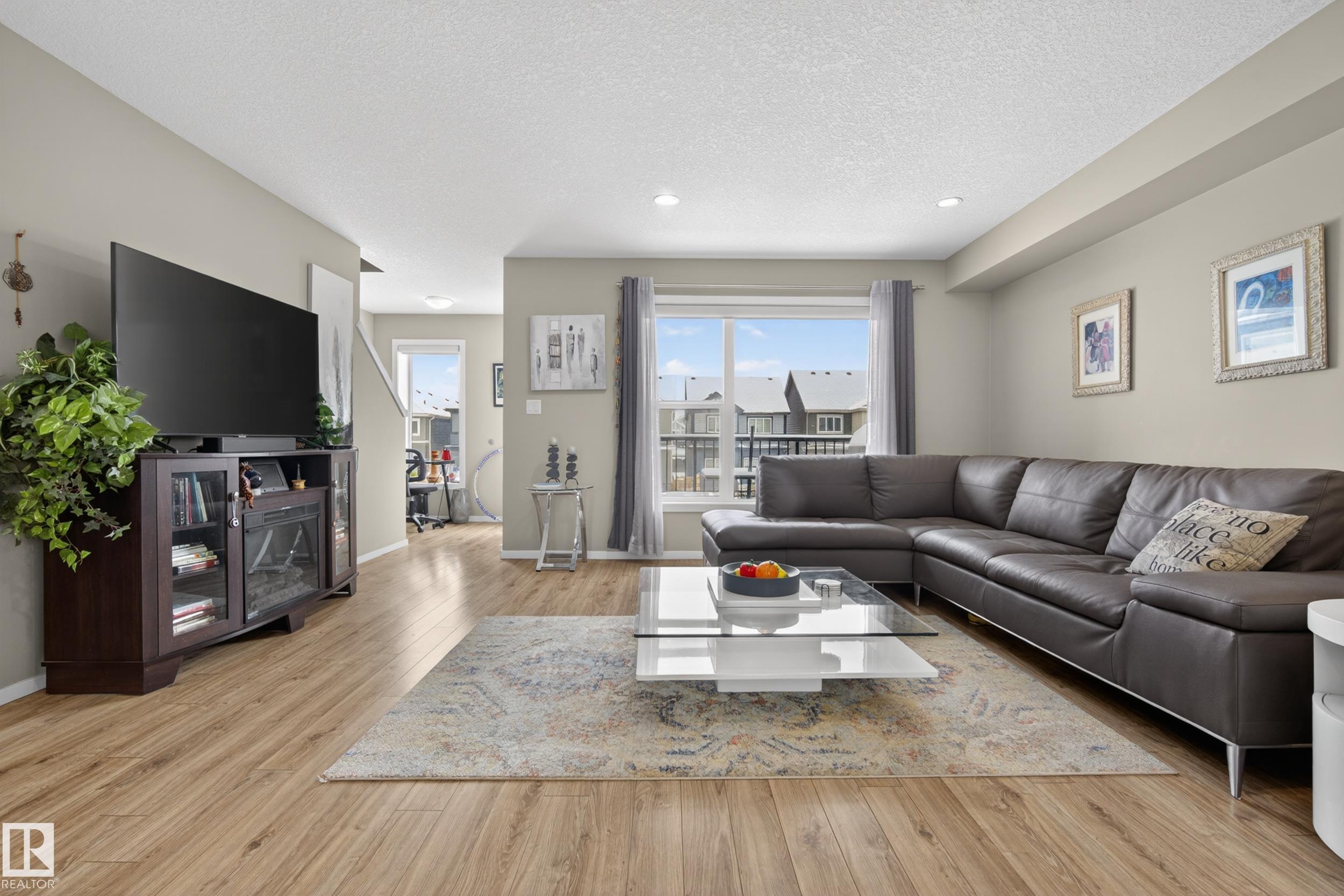 Photo 10 at 32 - 1075 Rosenthal Boulevard NW, Rosenthal, Edmonton