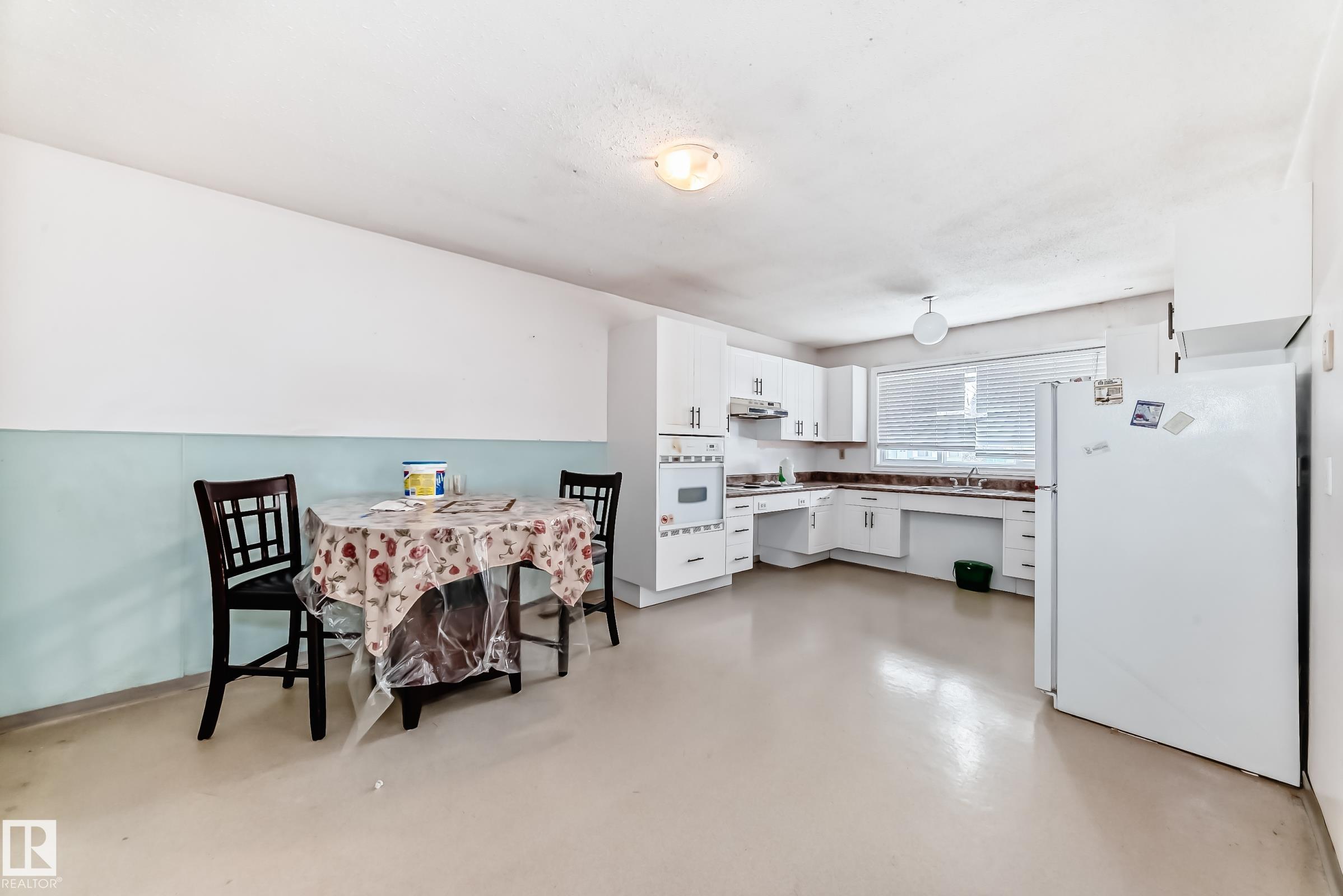 Photo 11 at 1591 Knottwood Road N NW, Ekota, Edmonton