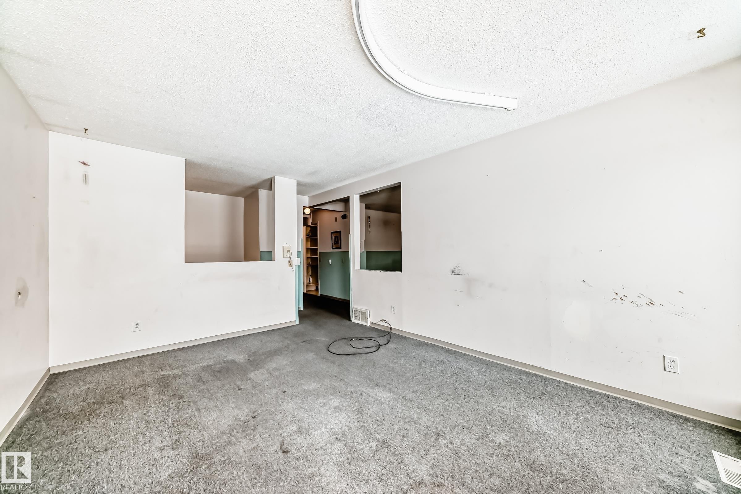 Photo 15 at 1591 Knottwood Road N NW, Ekota, Edmonton