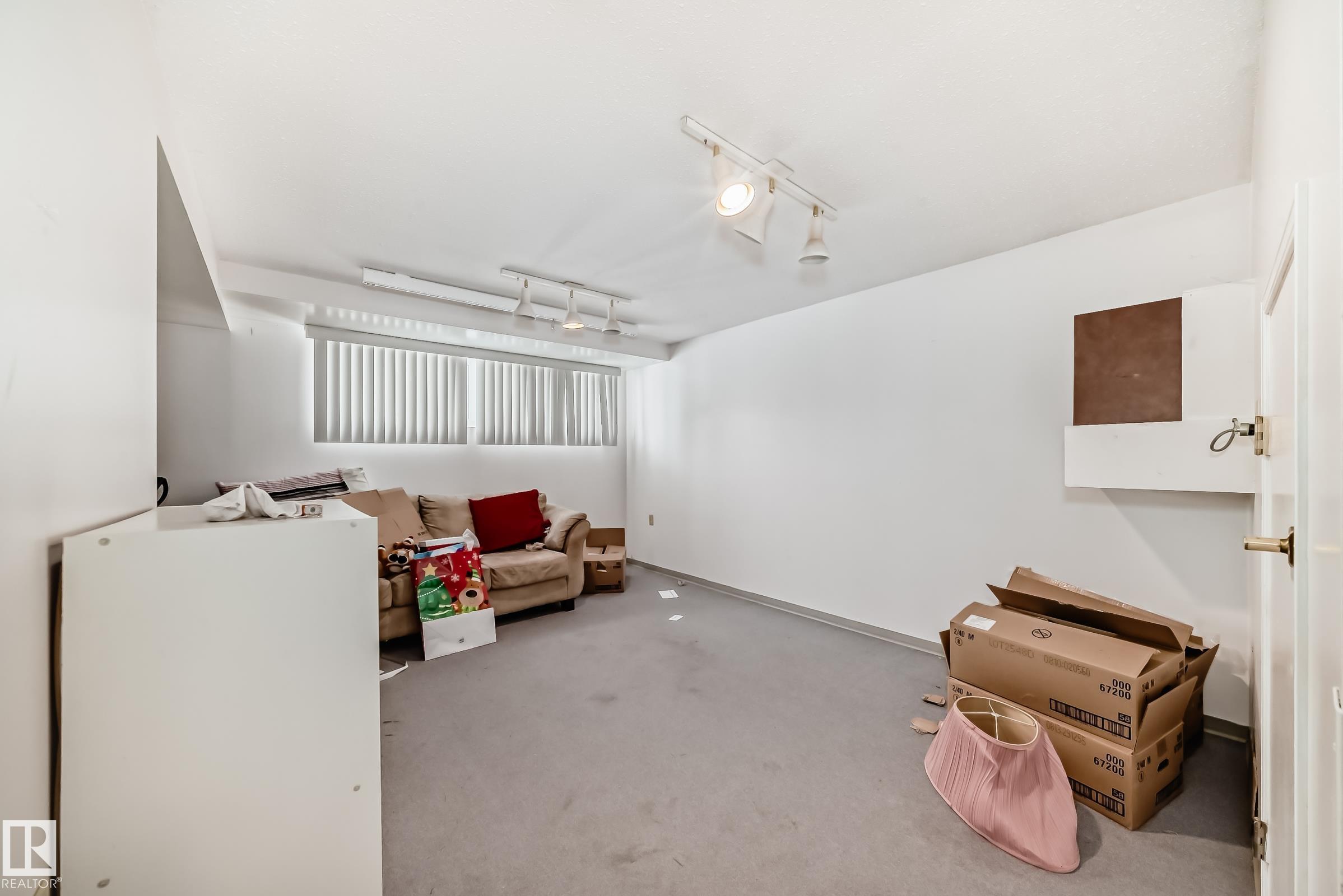 Photo 25 at 1591 Knottwood Road N NW, Ekota, Edmonton