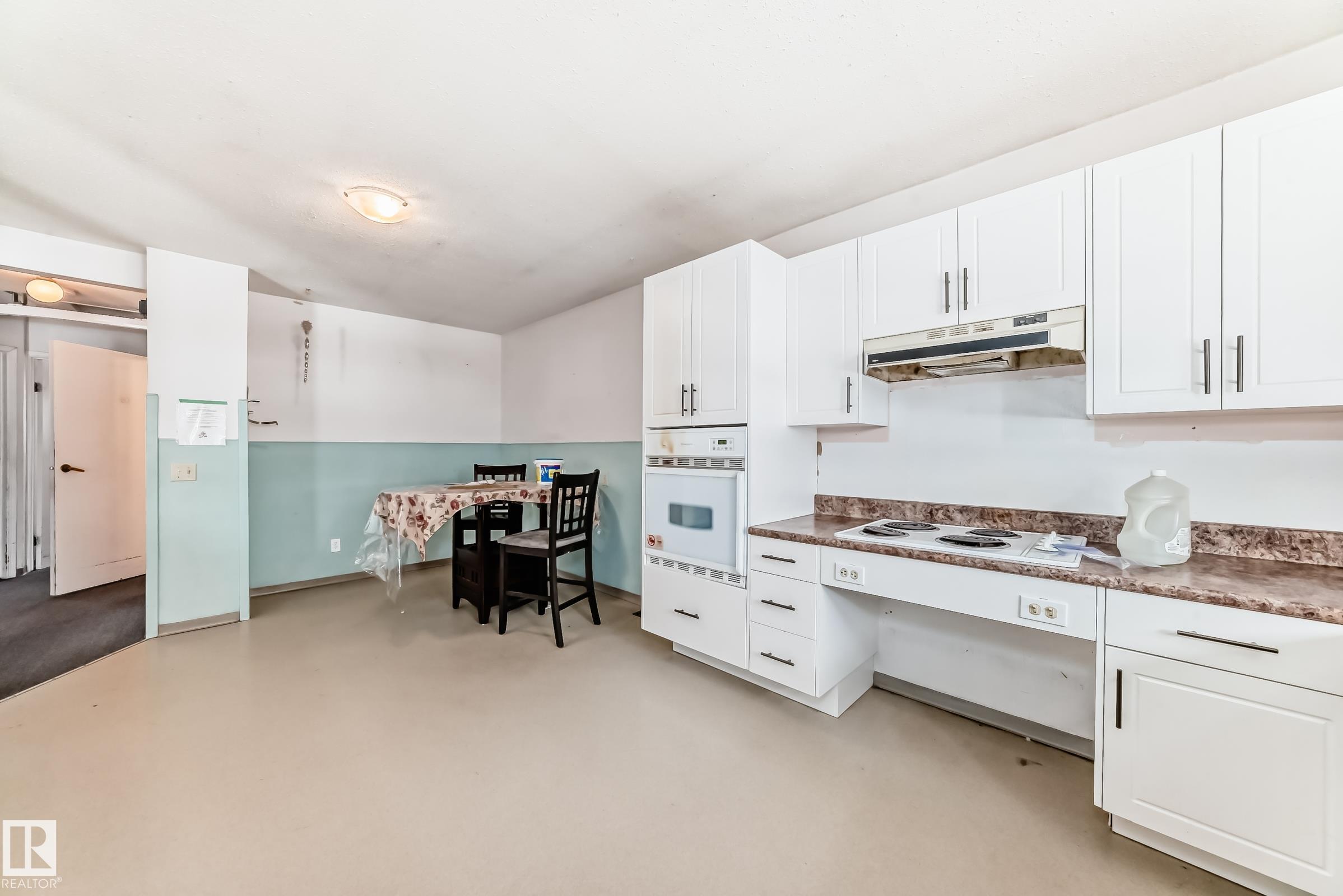 Photo 8 at 1591 Knottwood Road N NW, Ekota, Edmonton