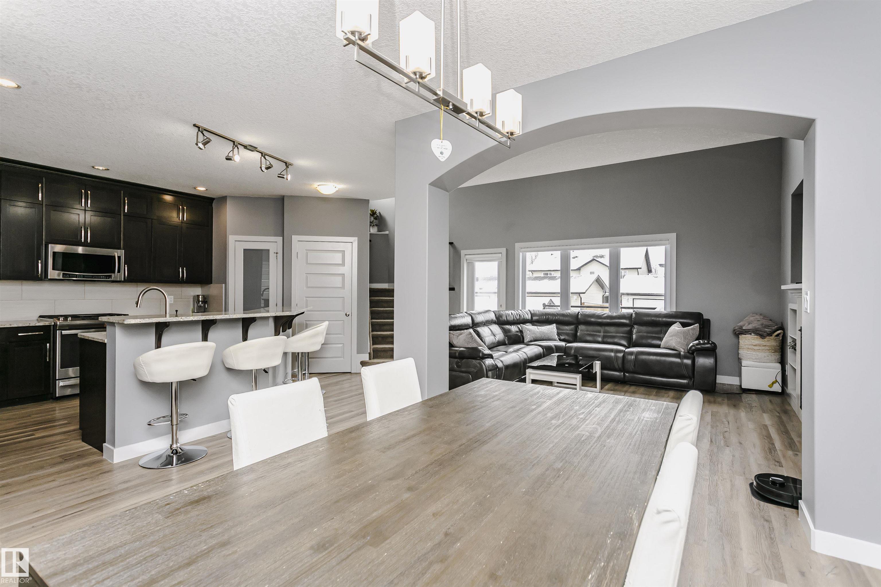 https://zimg.paragon.ice.com/ParagonImages/Property/PM/RAE/225395868/11/0/0/c559586f2c77972bd15c151f6b1dd78b/1/b45a0679a868aaa8de31758dc3bea9a0/225395868-dfb48d42-d5fa-46c2-9d12-6bde3b503dcd.JPG