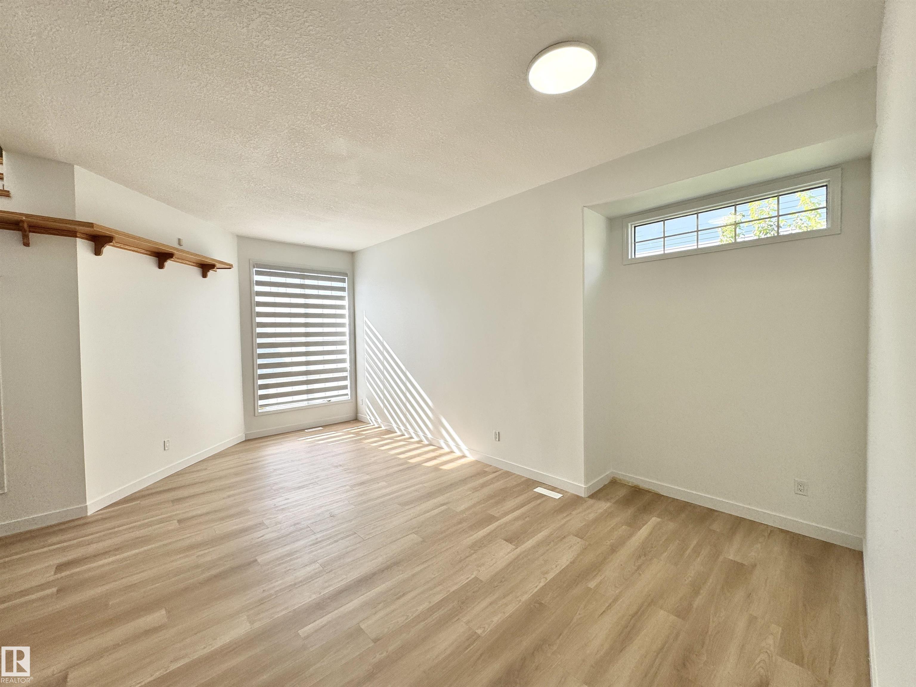 Photo 12 at 2908 44a Avenue NW, Larkspur, Edmonton