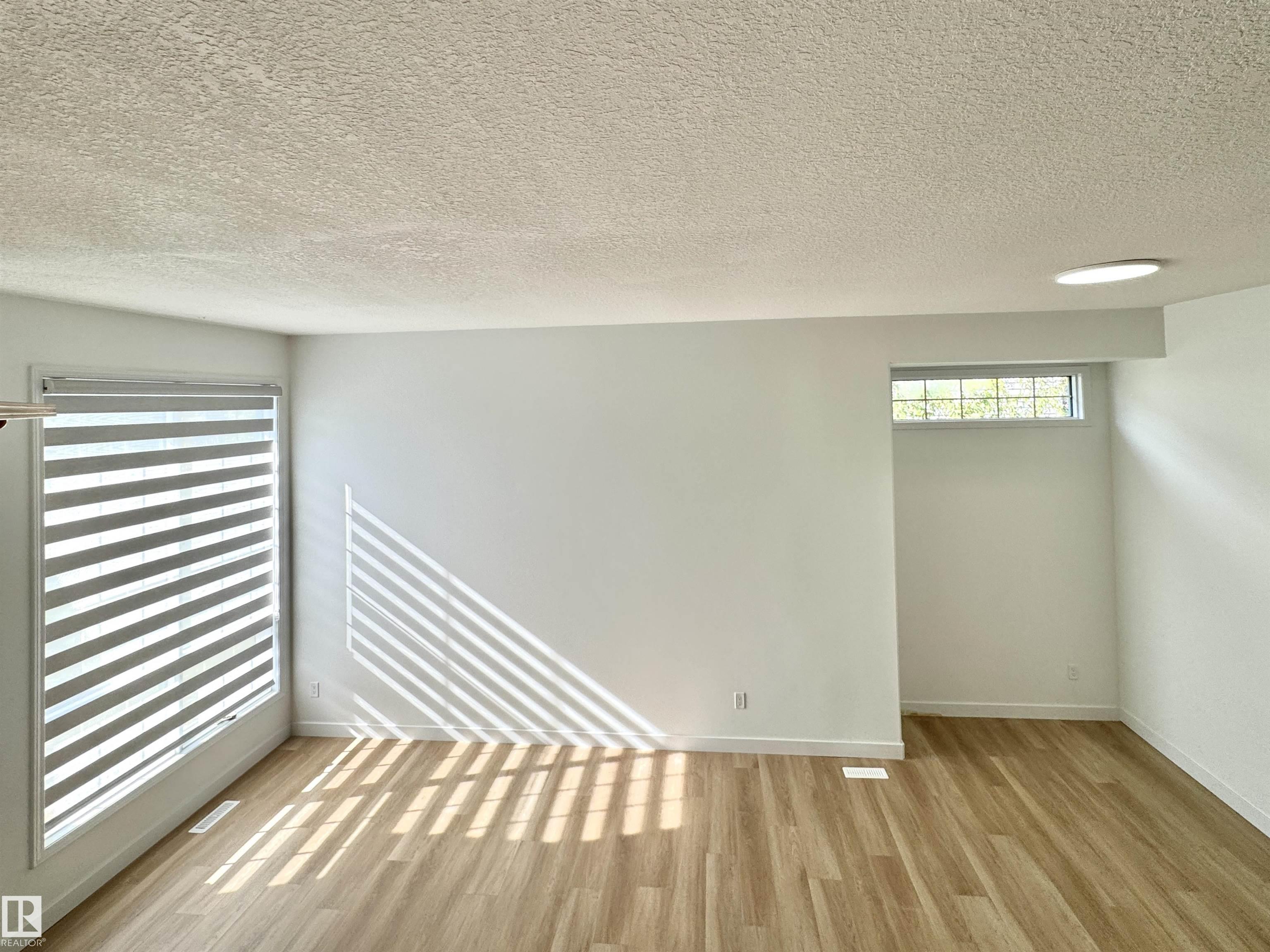 Photo 17 at 2908 44a Avenue NW, Larkspur, Edmonton