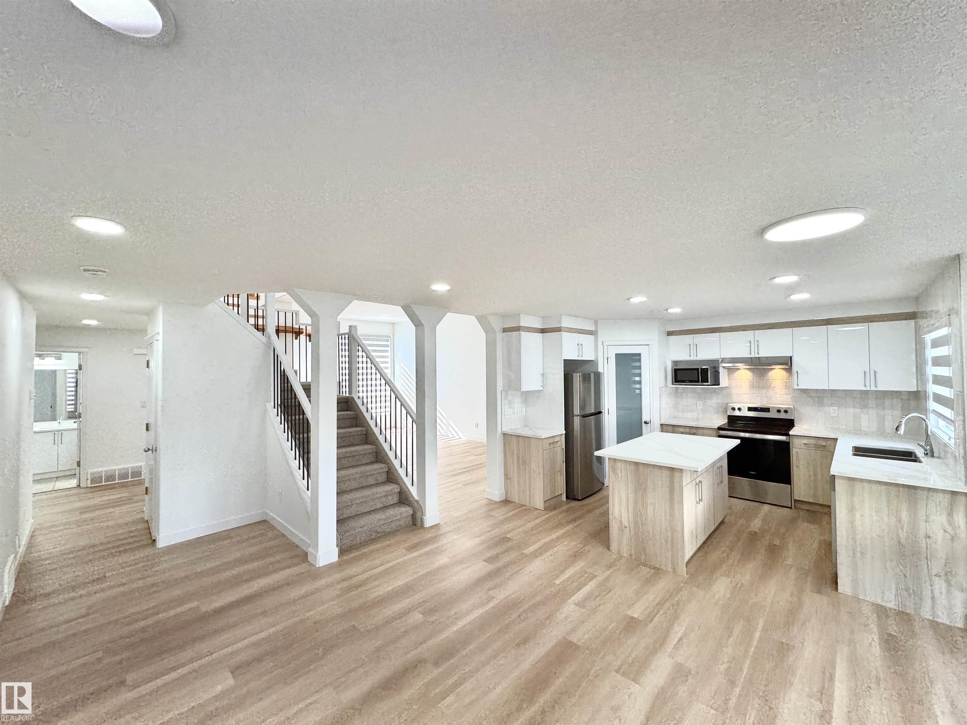 Photo 26 at 2908 44a Avenue NW, Larkspur, Edmonton