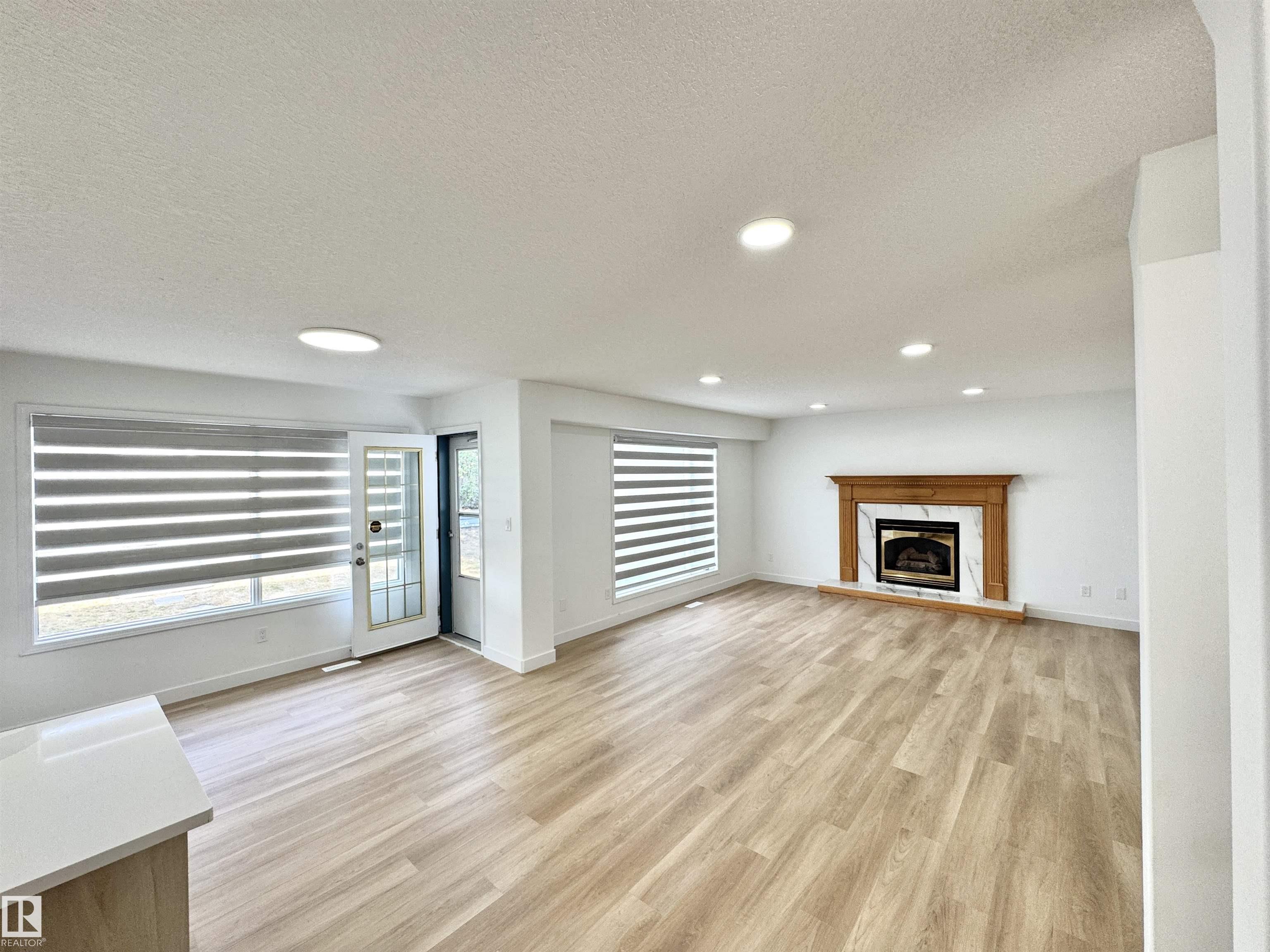 Photo 28 at 2908 44a Avenue NW, Larkspur, Edmonton