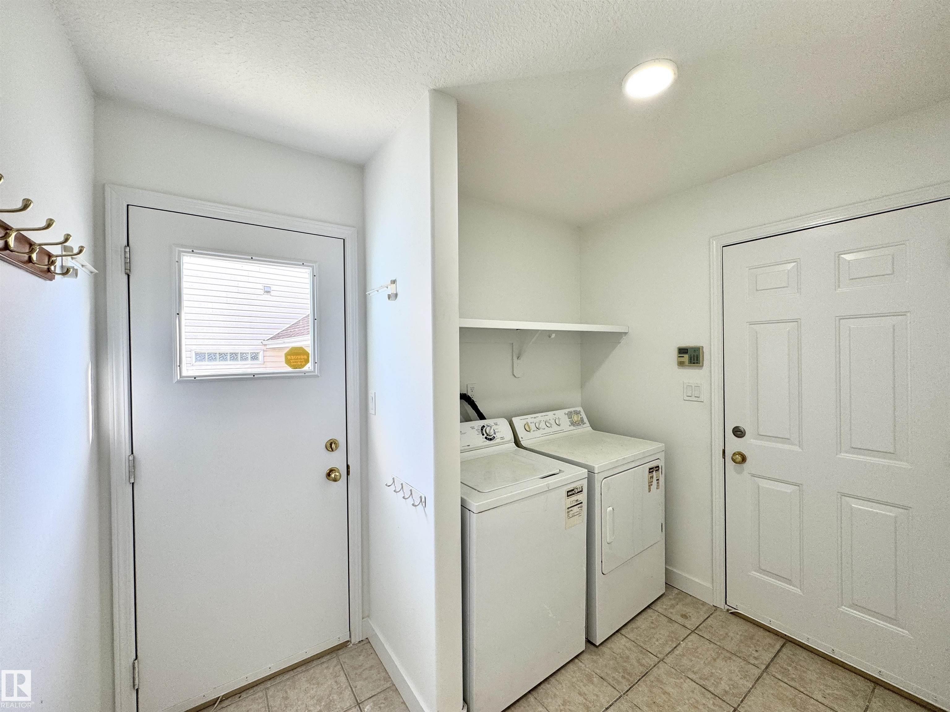 Photo 30 at 2908 44a Avenue NW, Larkspur, Edmonton
