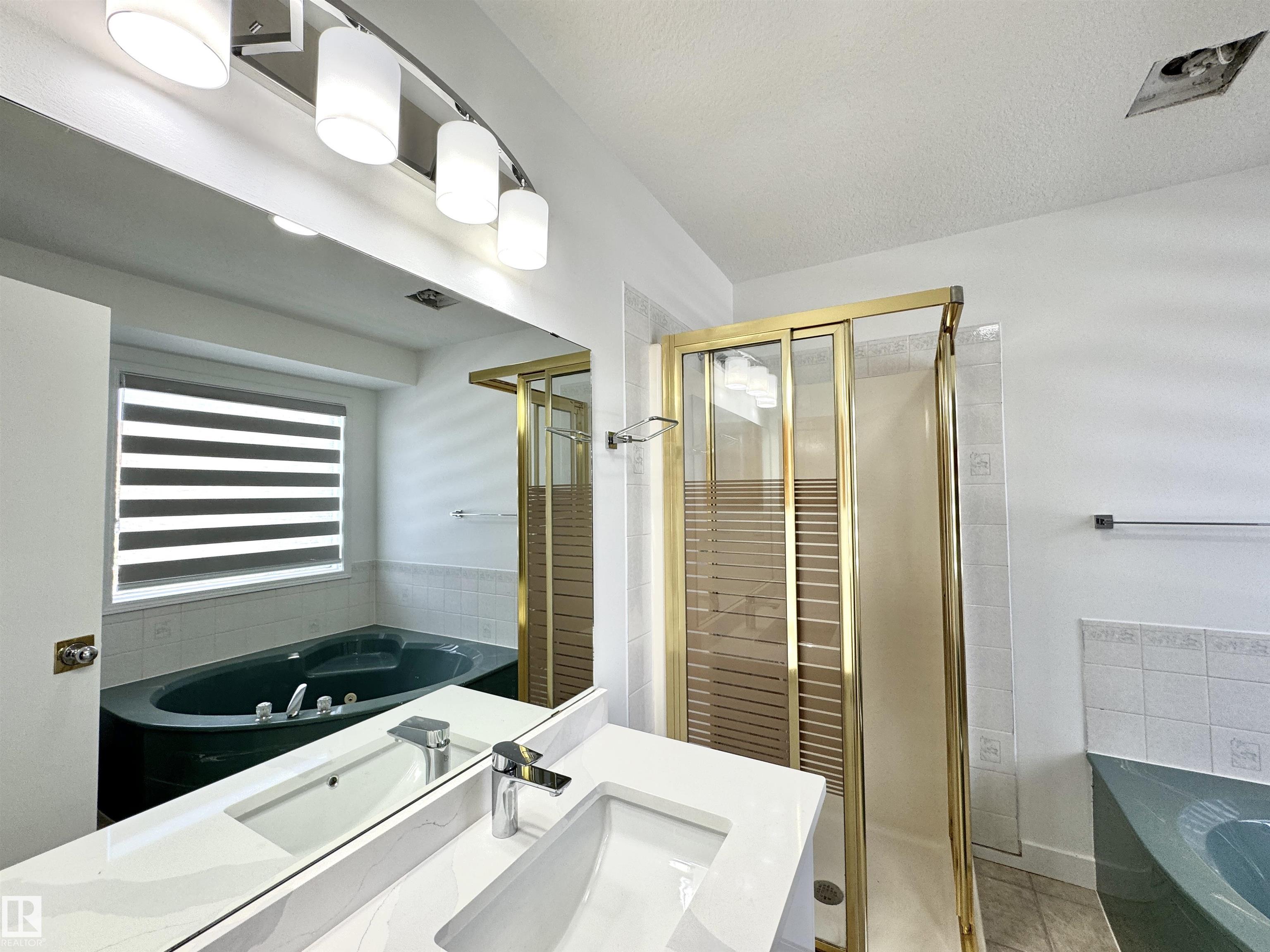 Photo 40 at 2908 44a Avenue NW, Larkspur, Edmonton