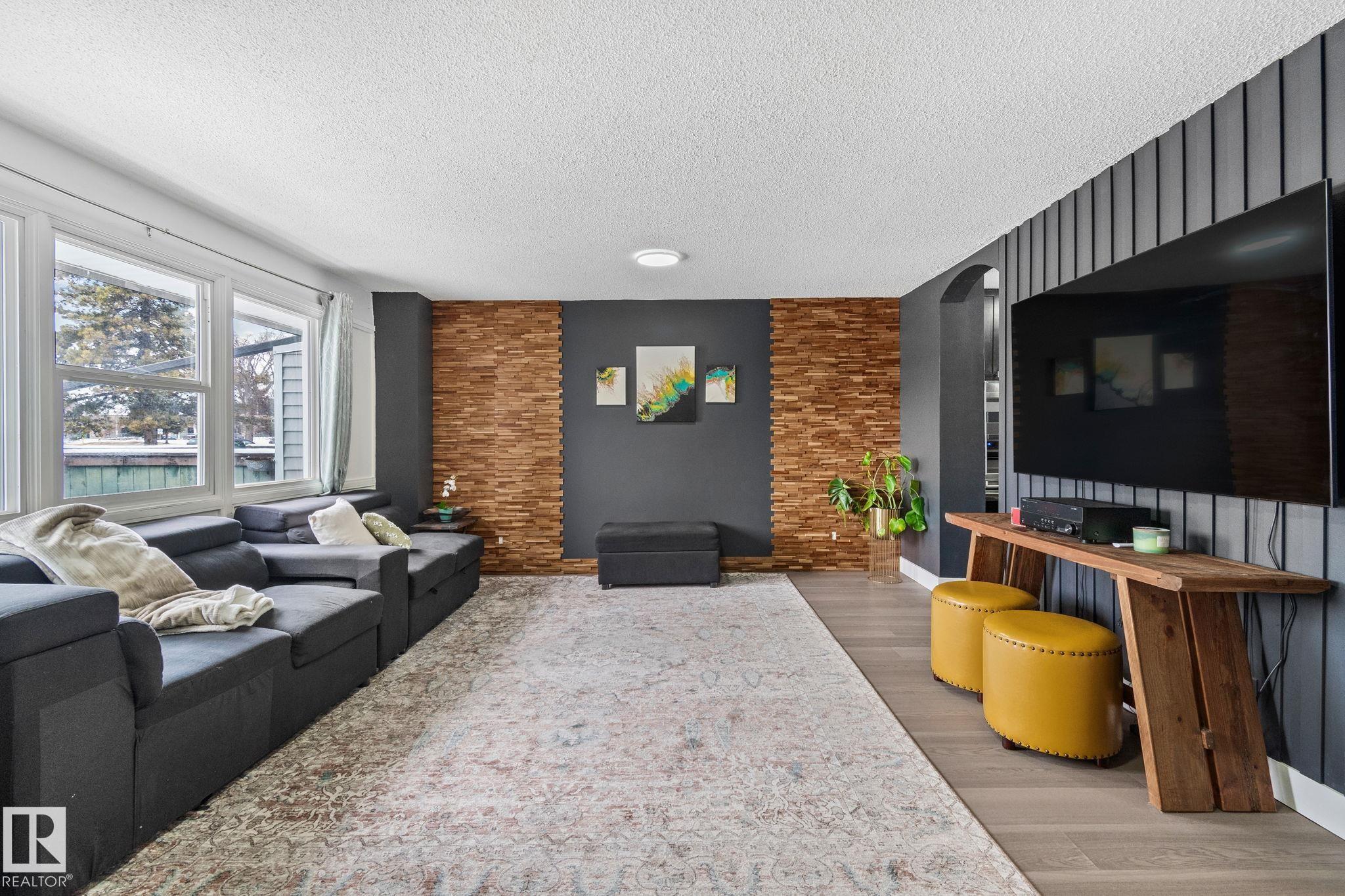 209 Village On The Green green NW, York, Edmonton