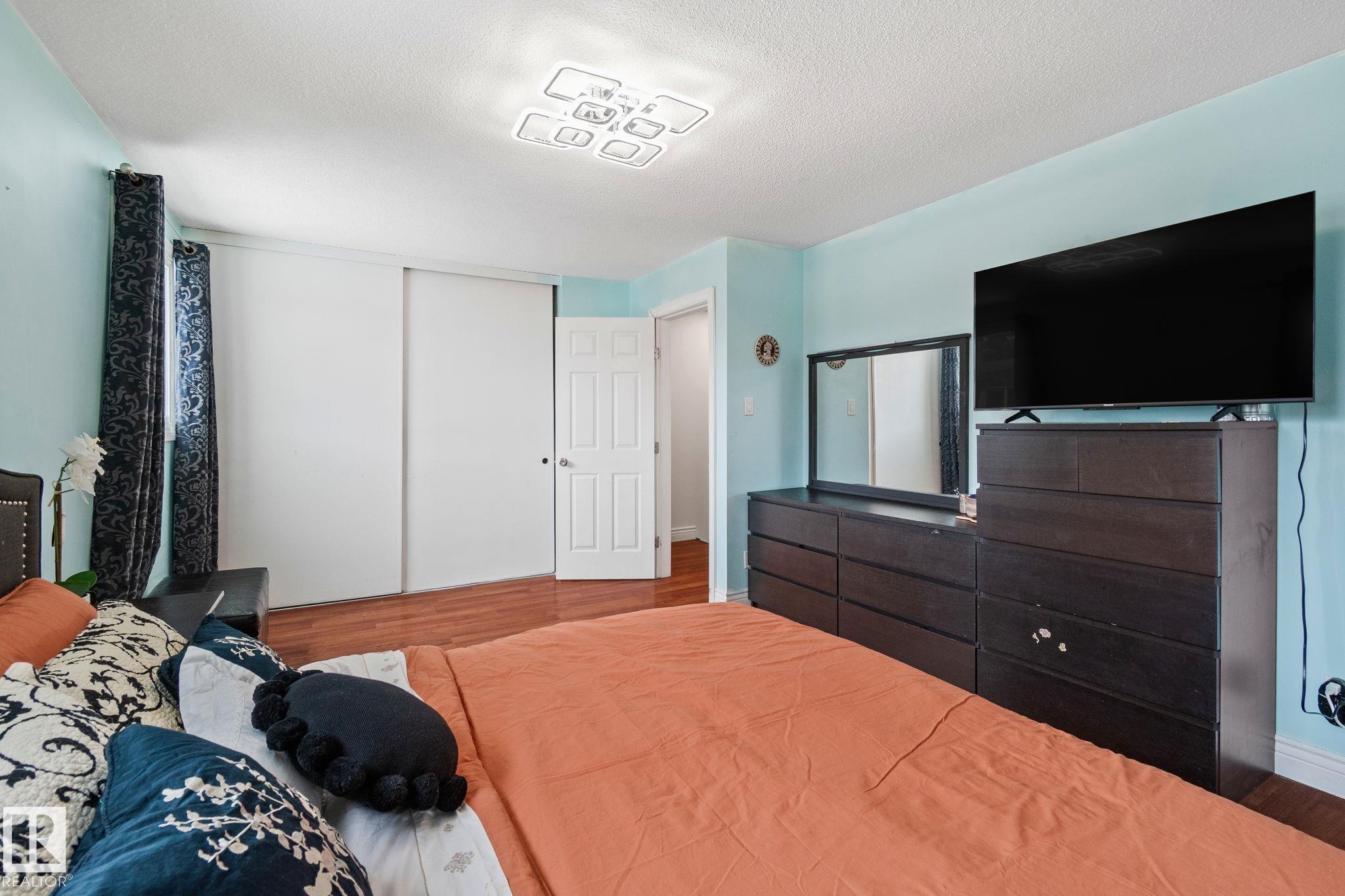 Photo 21 at 209 Village On The Green green NW, York, Edmonton