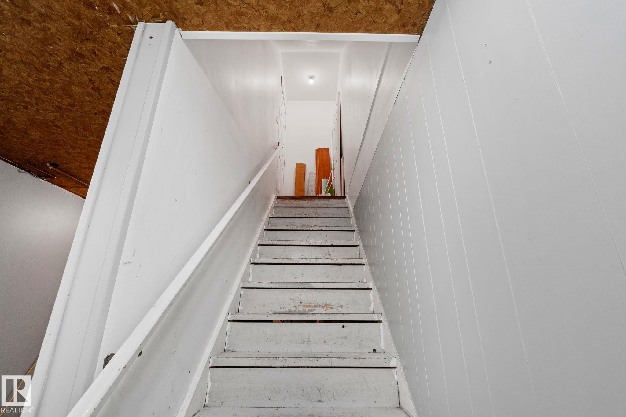 Photo 31 at 209 Village On The Green green NW, York, Edmonton