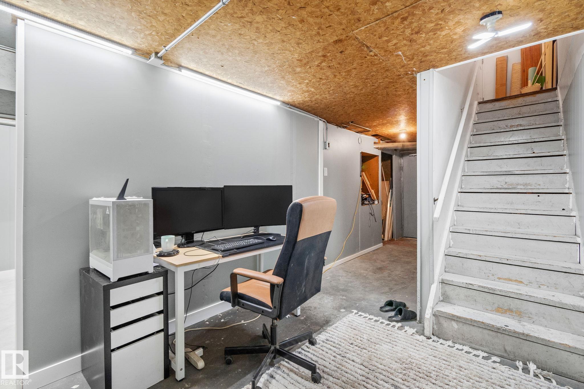 Photo 32 at 209 Village On The Green green NW, York, Edmonton