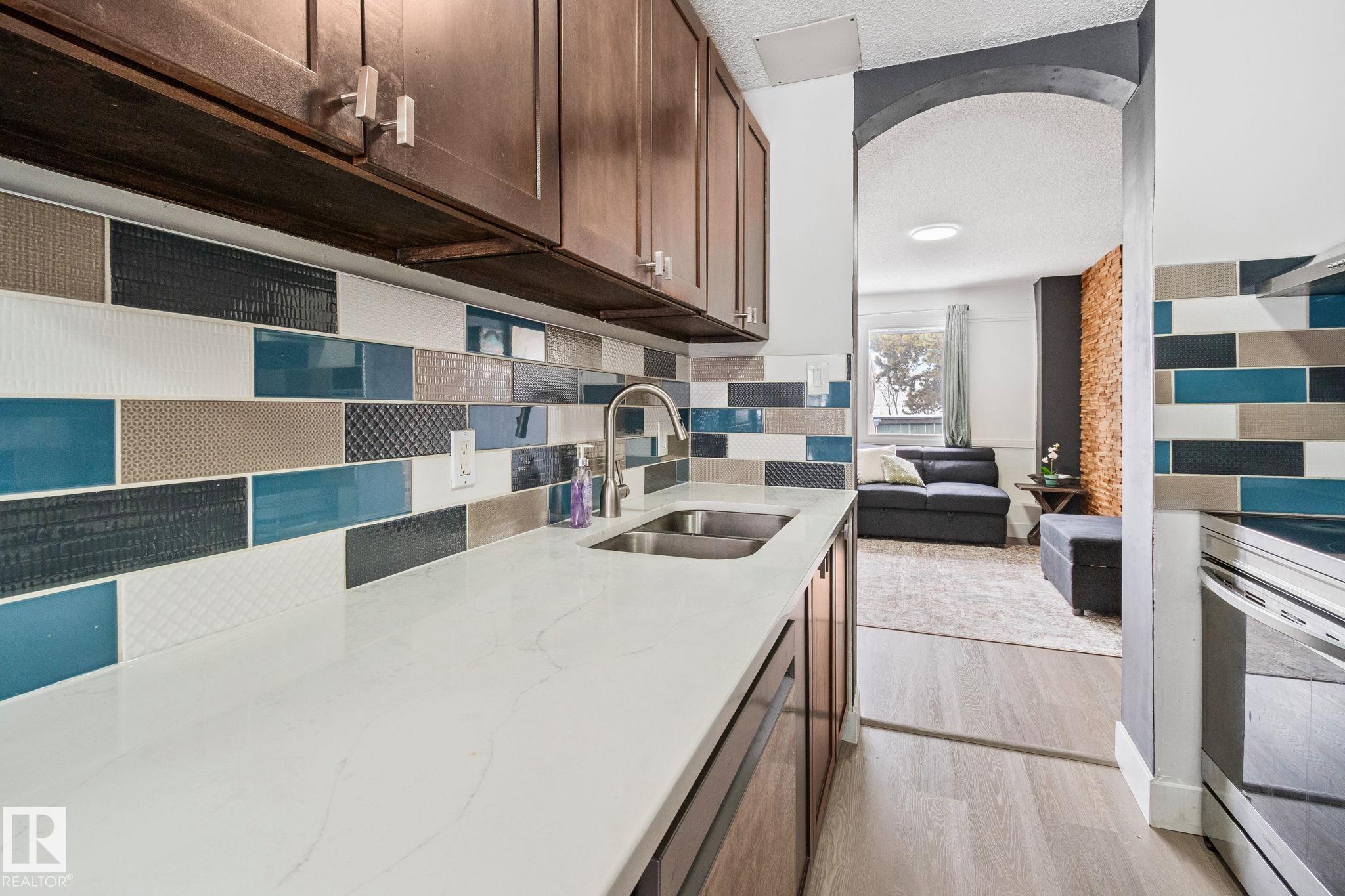 Photo 6 at 209 Village On The Green green NW, York, Edmonton