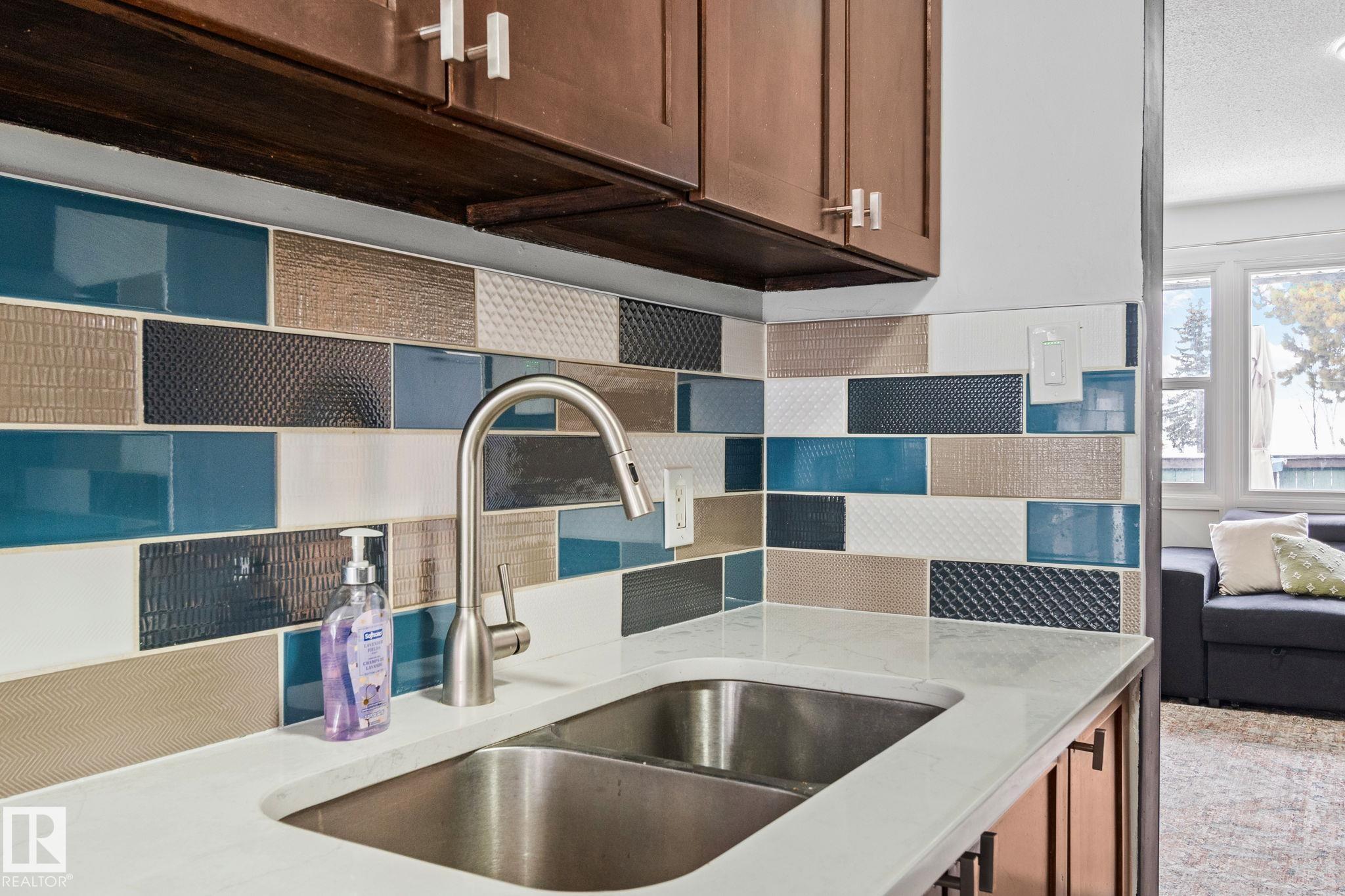 Photo 10 at 209 Village On The Green green NW, York, Edmonton