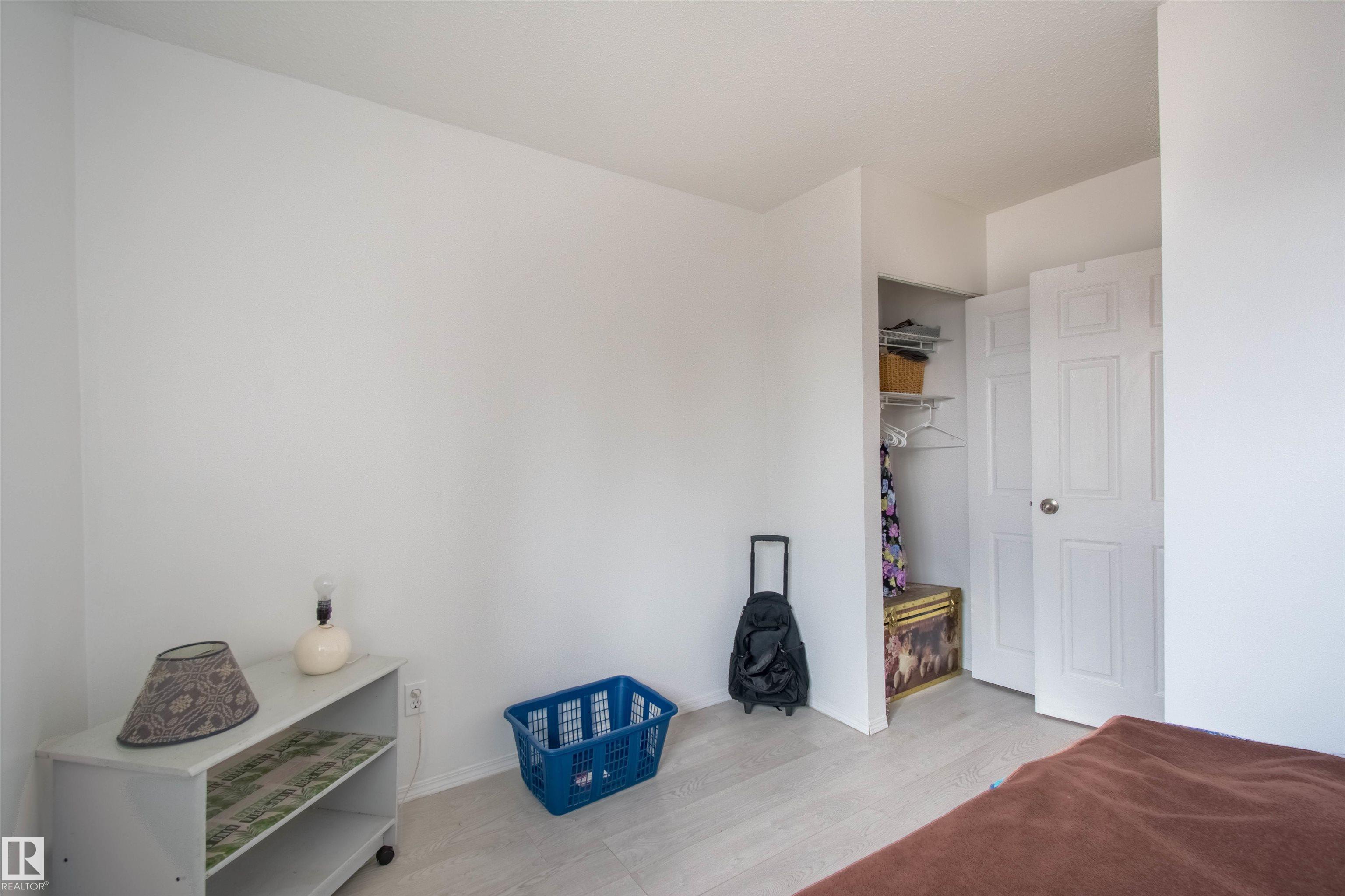 Photo 11 at 892 Abbottsfield Road NW, Abbottsfield, Edmonton