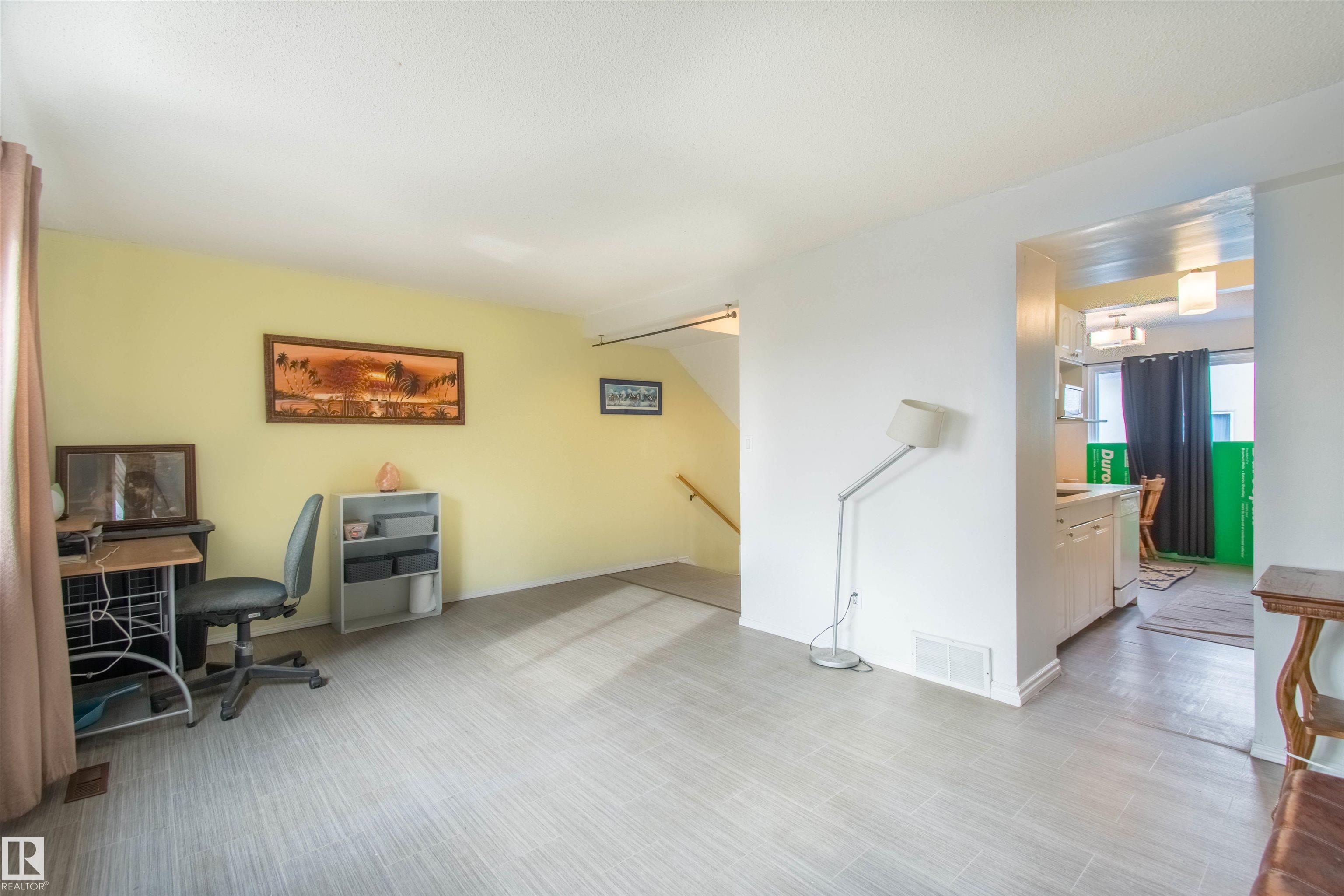 Photo 6 at 892 Abbottsfield Road NW, Abbottsfield, Edmonton