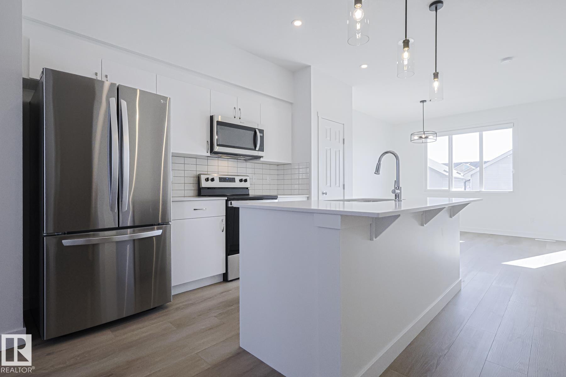 6343 King Wynd SW, Keswick, Edmonton