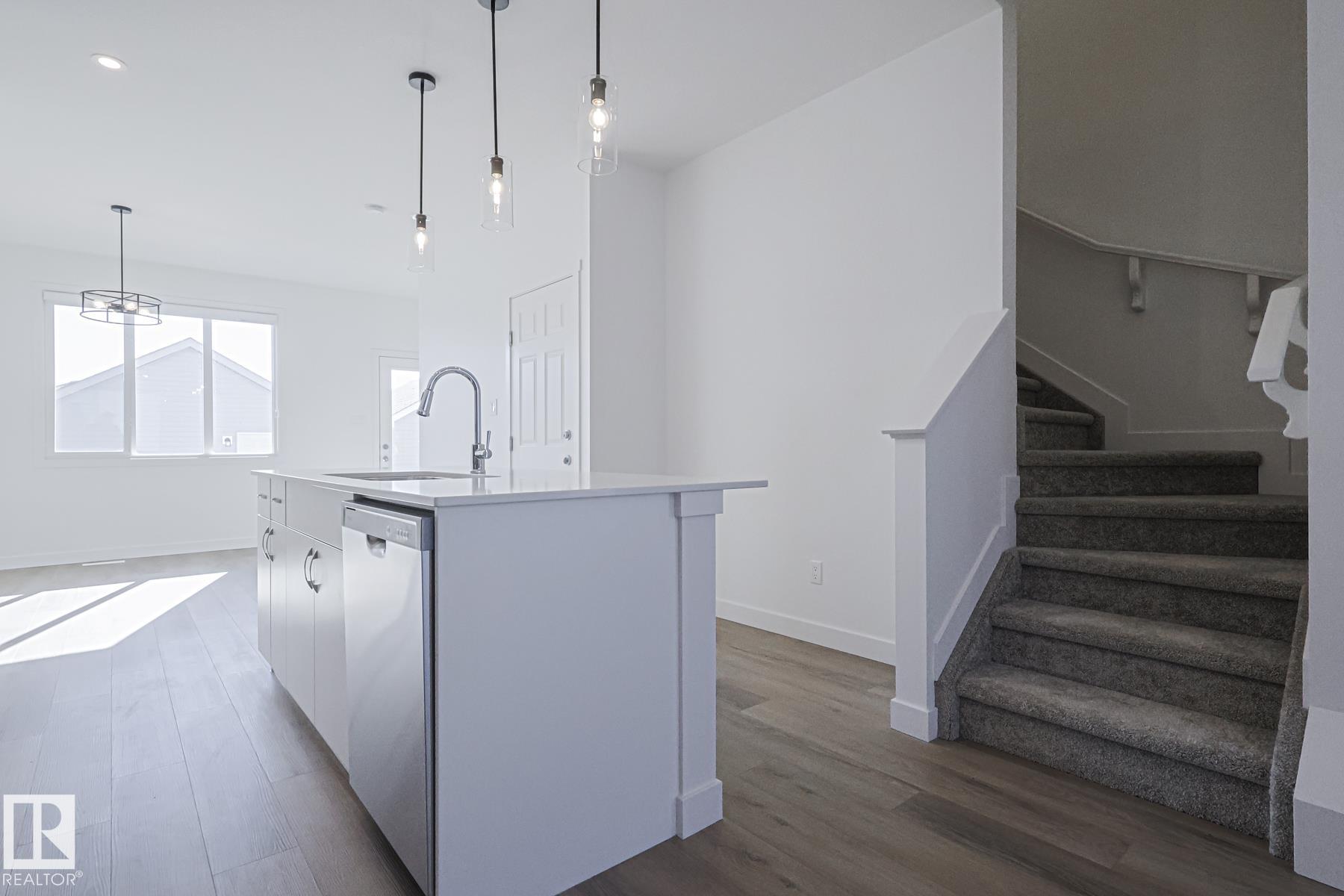 Photo 10 at 6343 King Wynd SW, Keswick, Edmonton