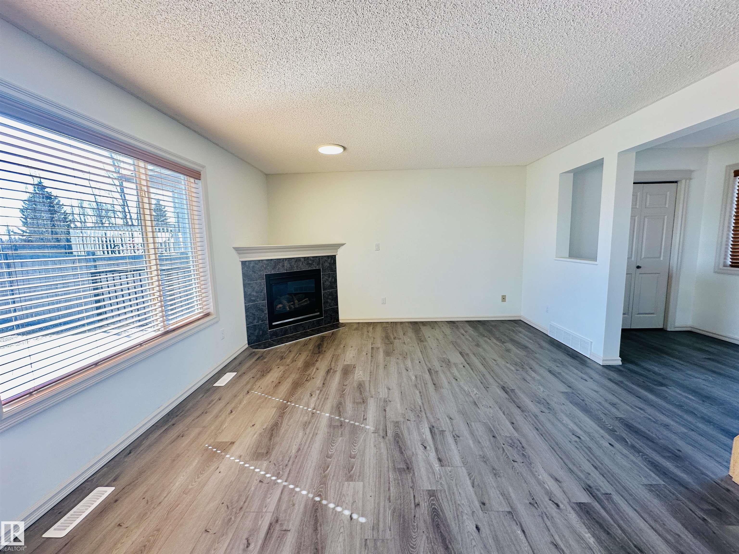 Photo 6 at 4811 152 Avenue NW, Miller, Edmonton