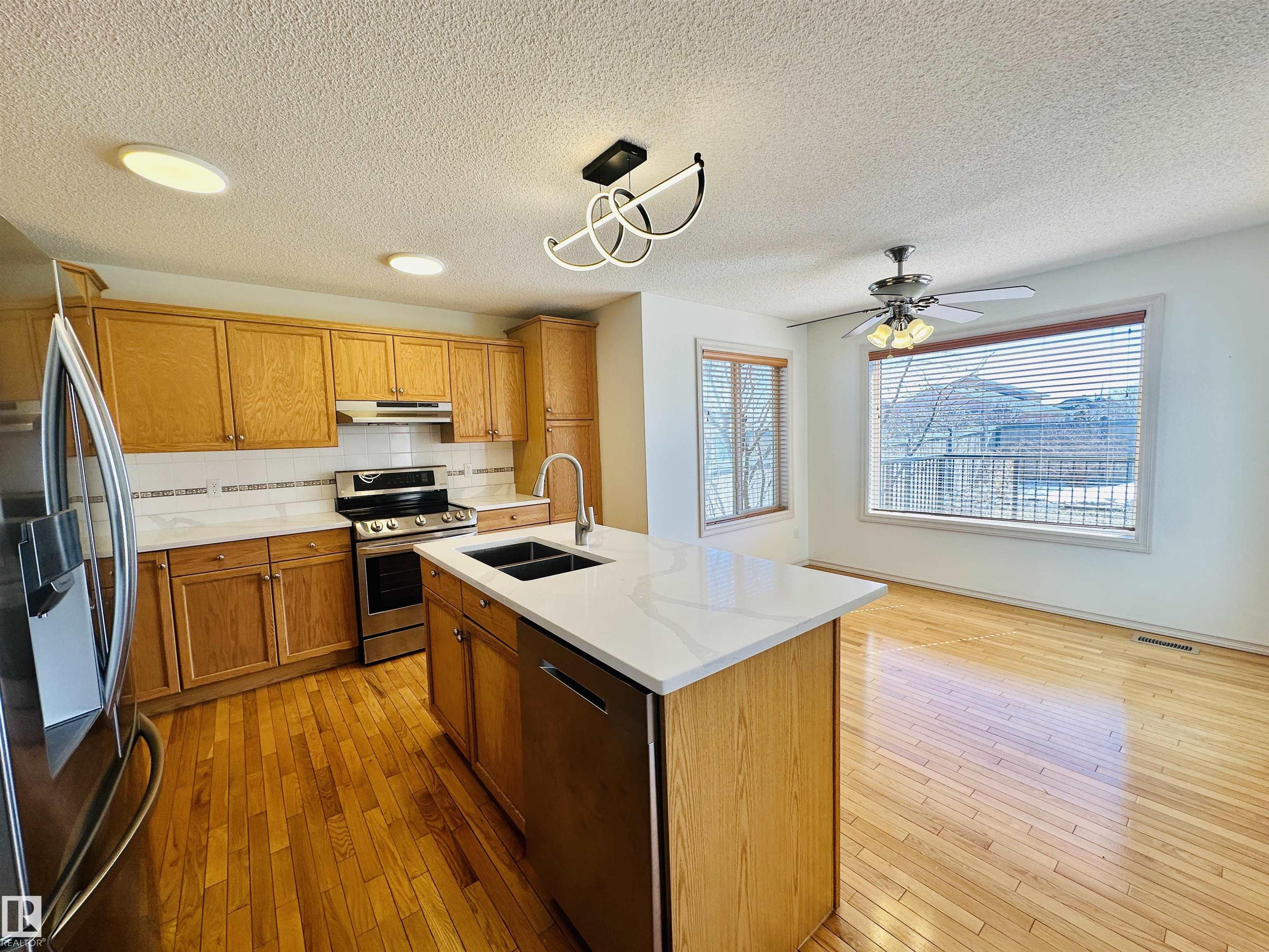 Photo 8 at 4811 152 Avenue NW, Miller, Edmonton