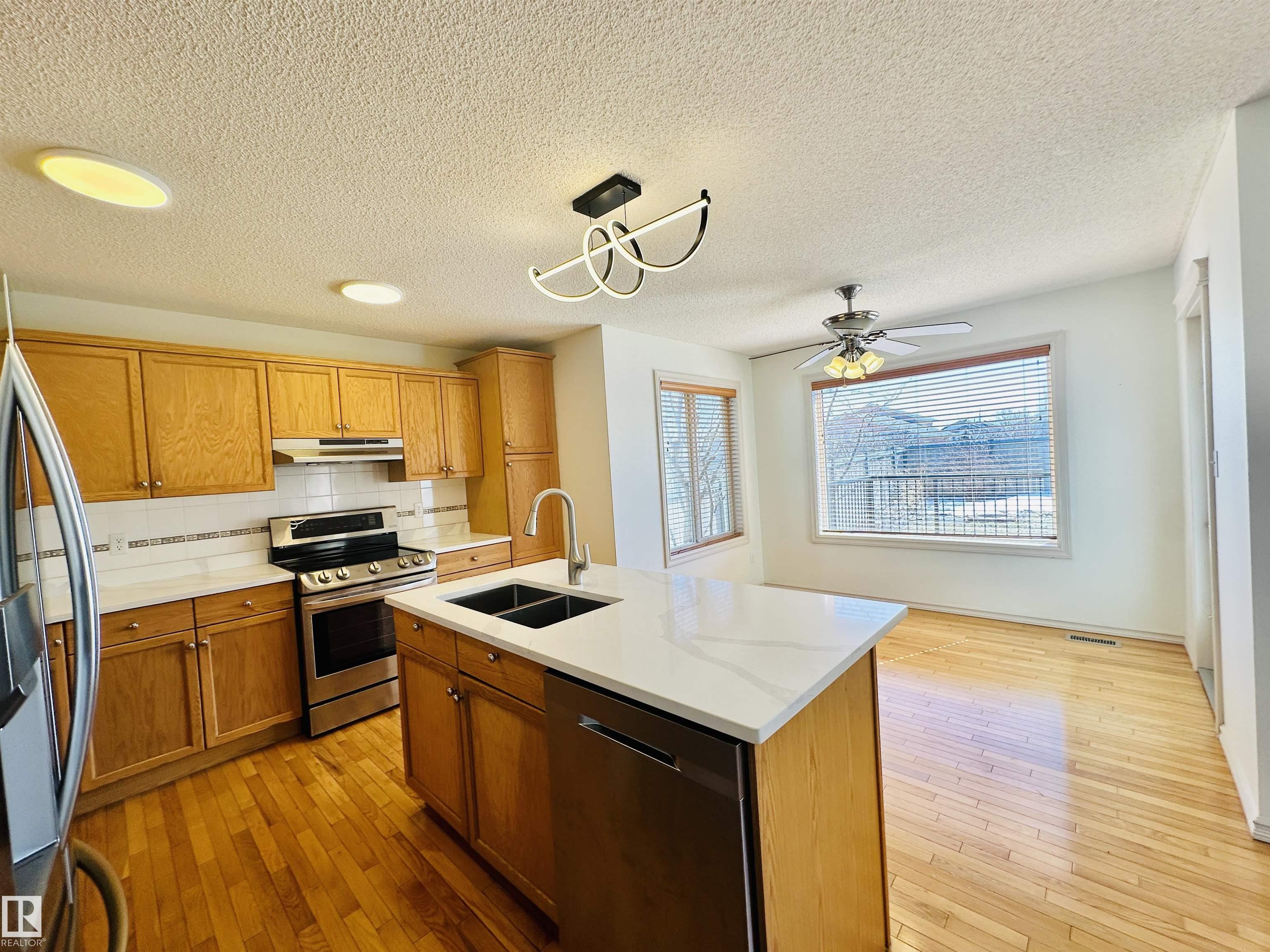Photo 9 at 4811 152 Avenue NW, Miller, Edmonton