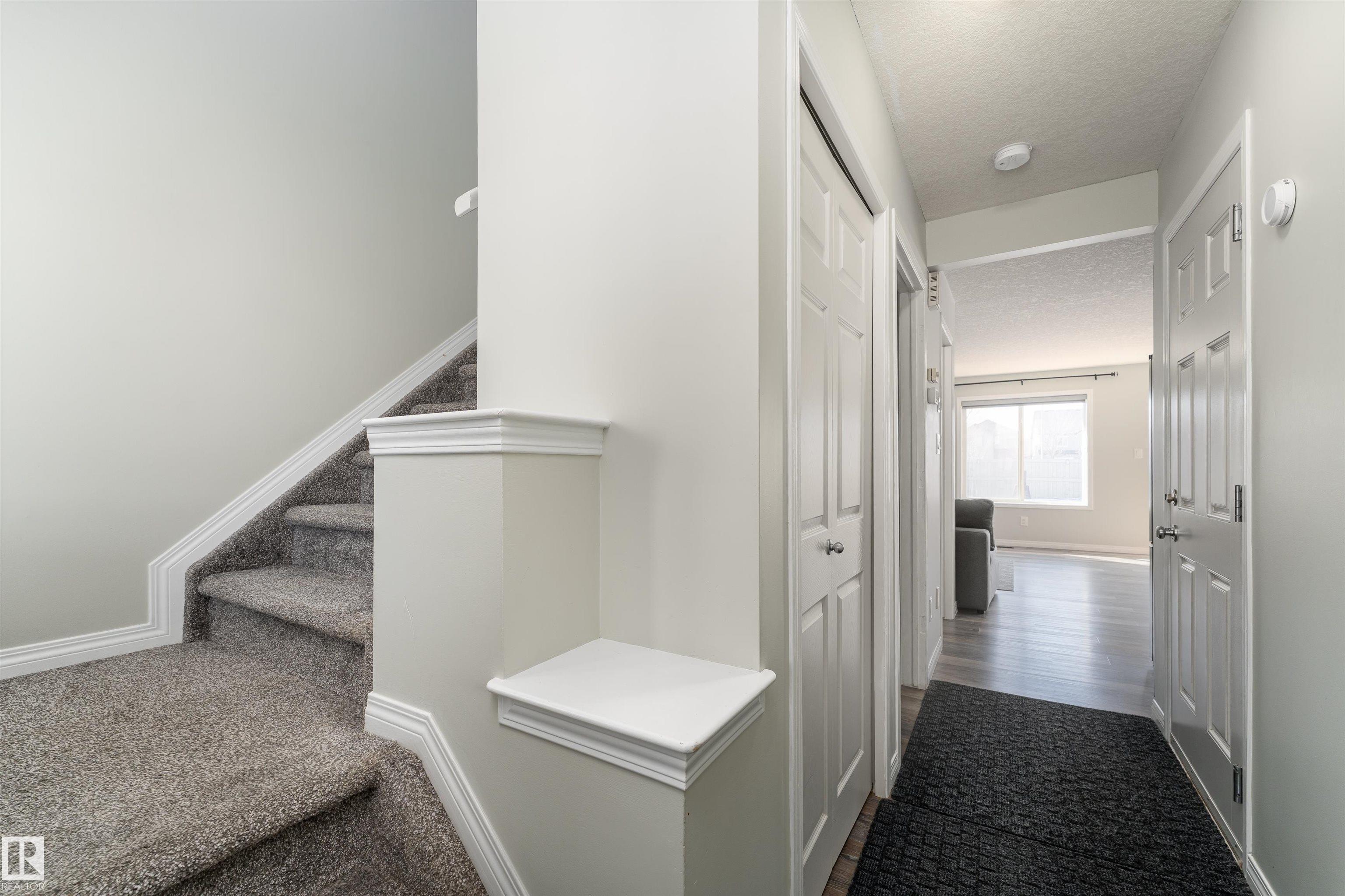 5911 8 Avenue SW, Charlesworth, Edmonton