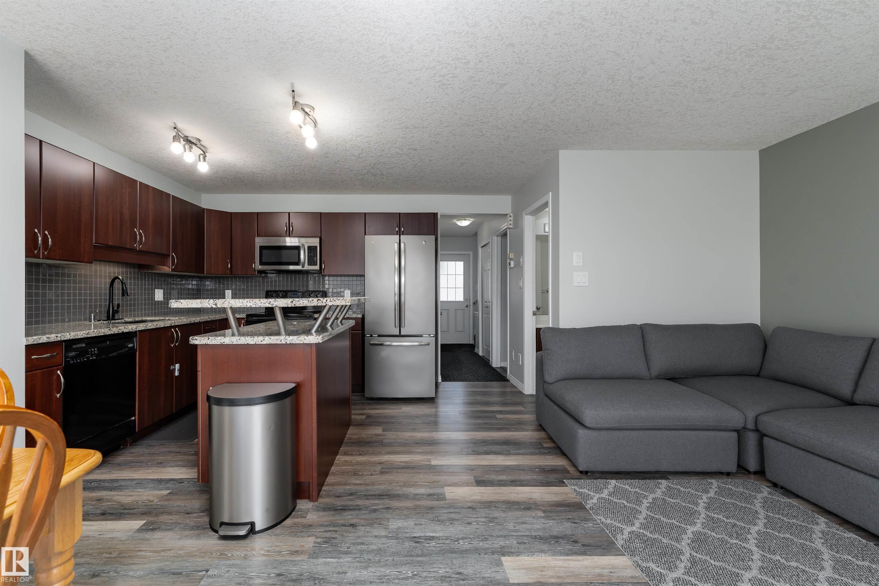 5911 8 Avenue SW, Charlesworth, Edmonton