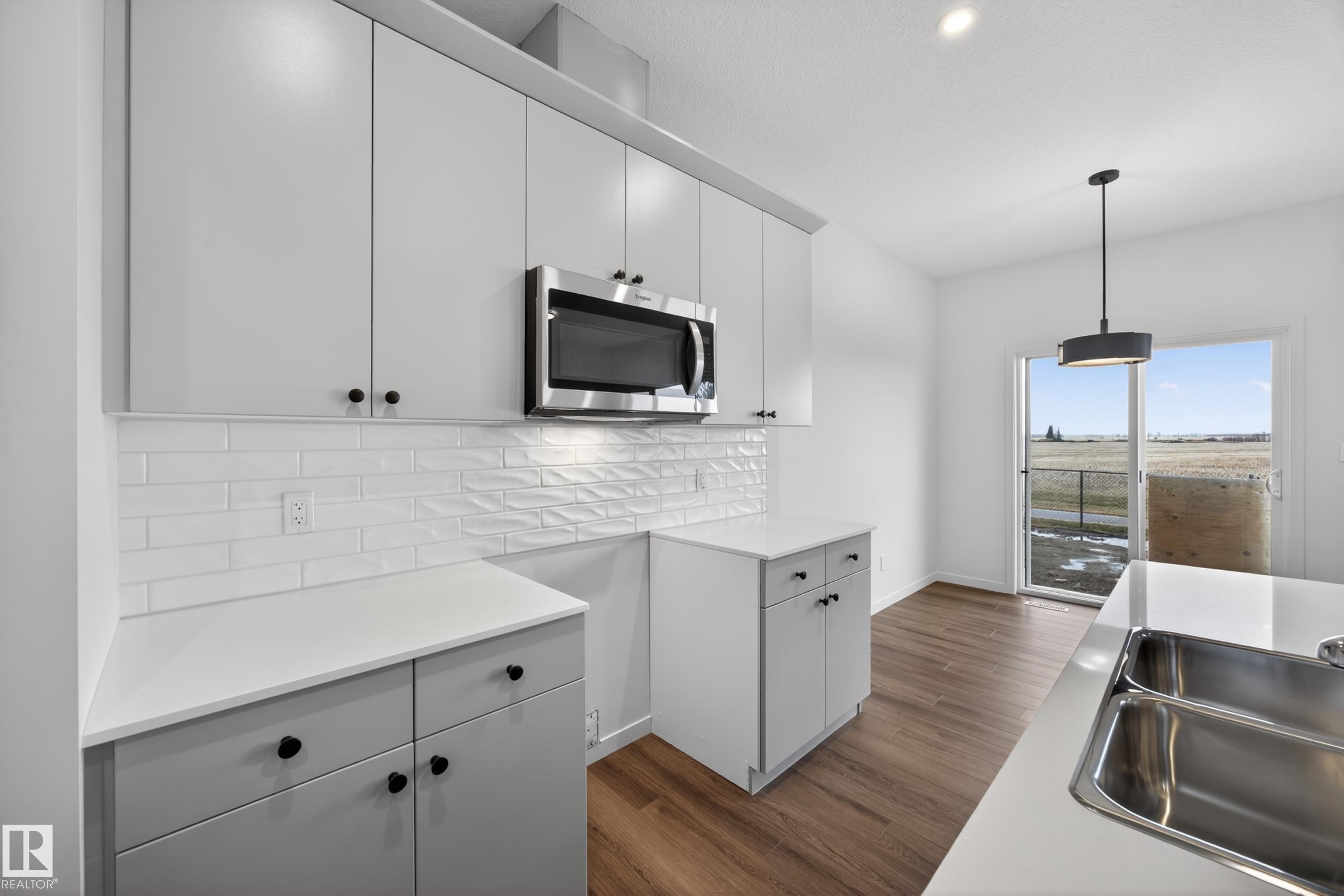 Photo 10 at 284 Lodge Pole Place, Woodbend, Leduc