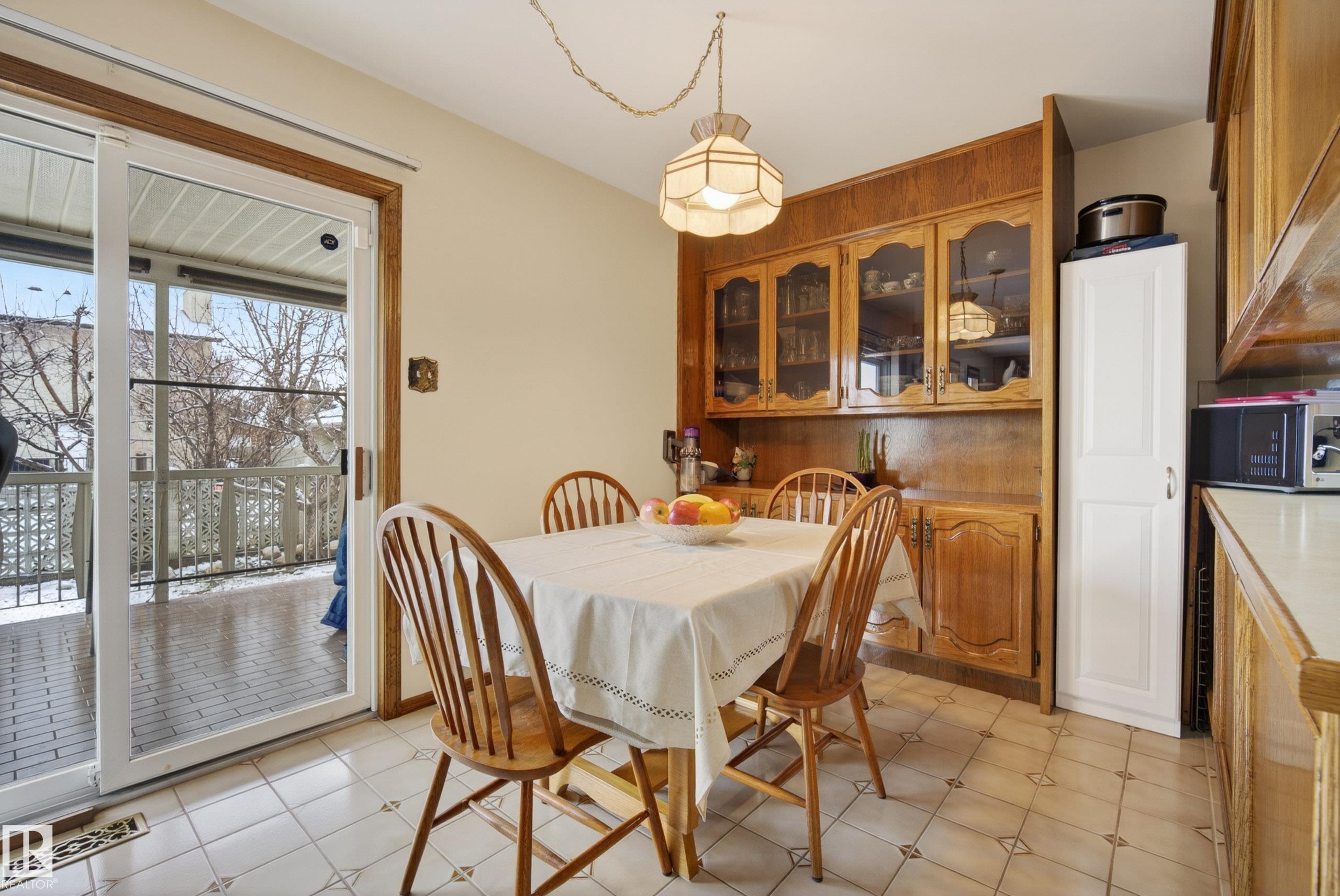 Photo 22 at 9912 162 Avenue NW, Lorelei, Edmonton