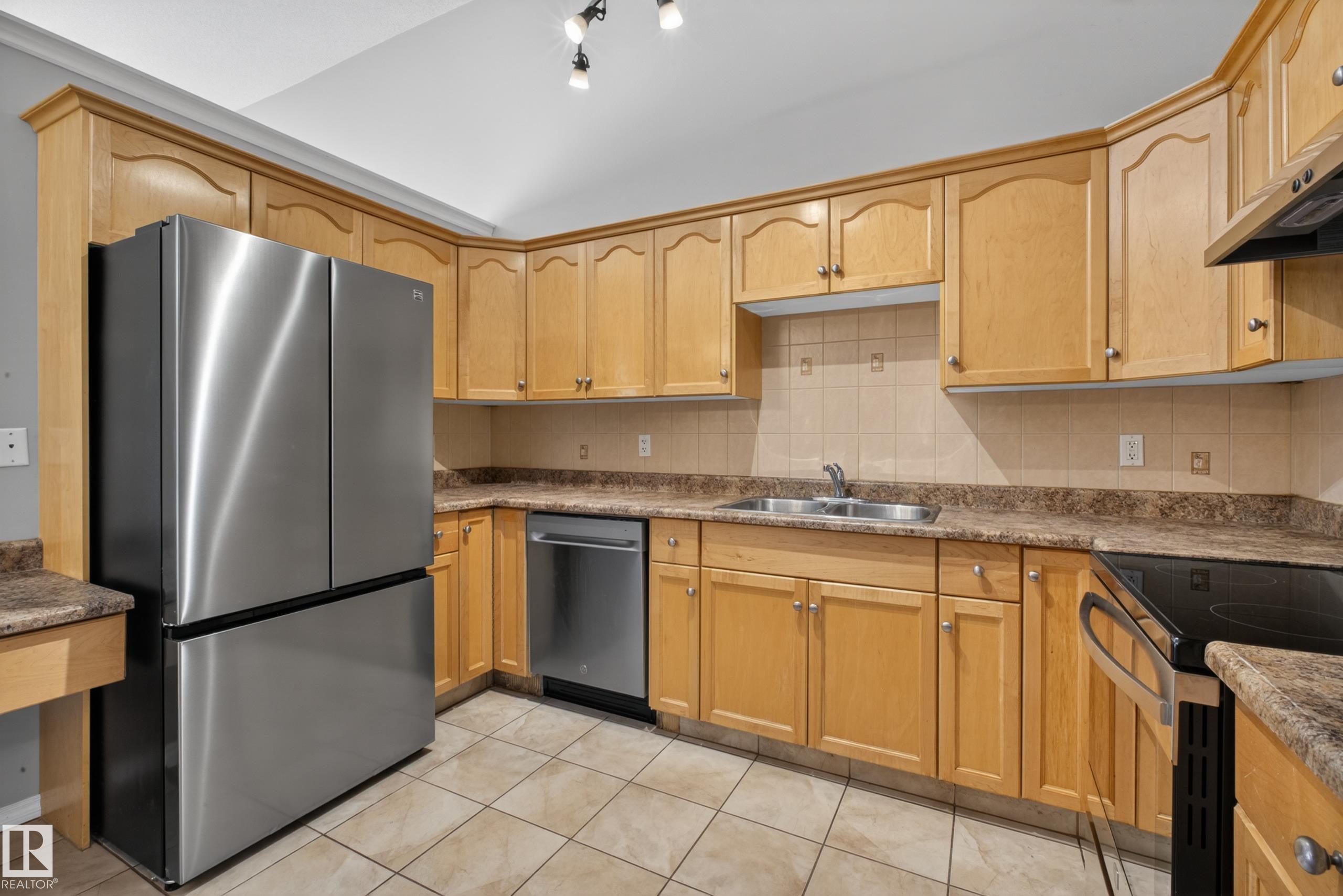 Photo 6 at 9808 162 Street NW, Glenwood, Edmonton