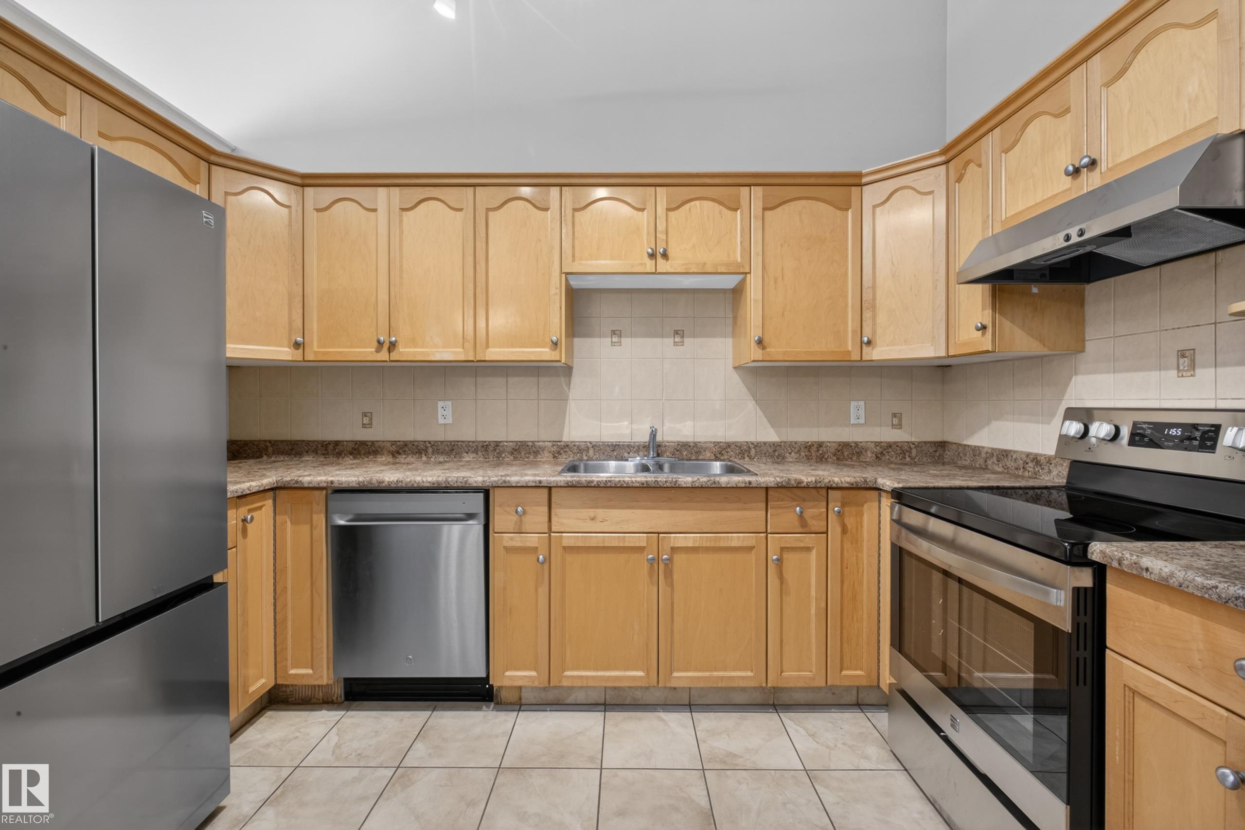 Photo 7 at 9808 162 Street NW, Glenwood, Edmonton