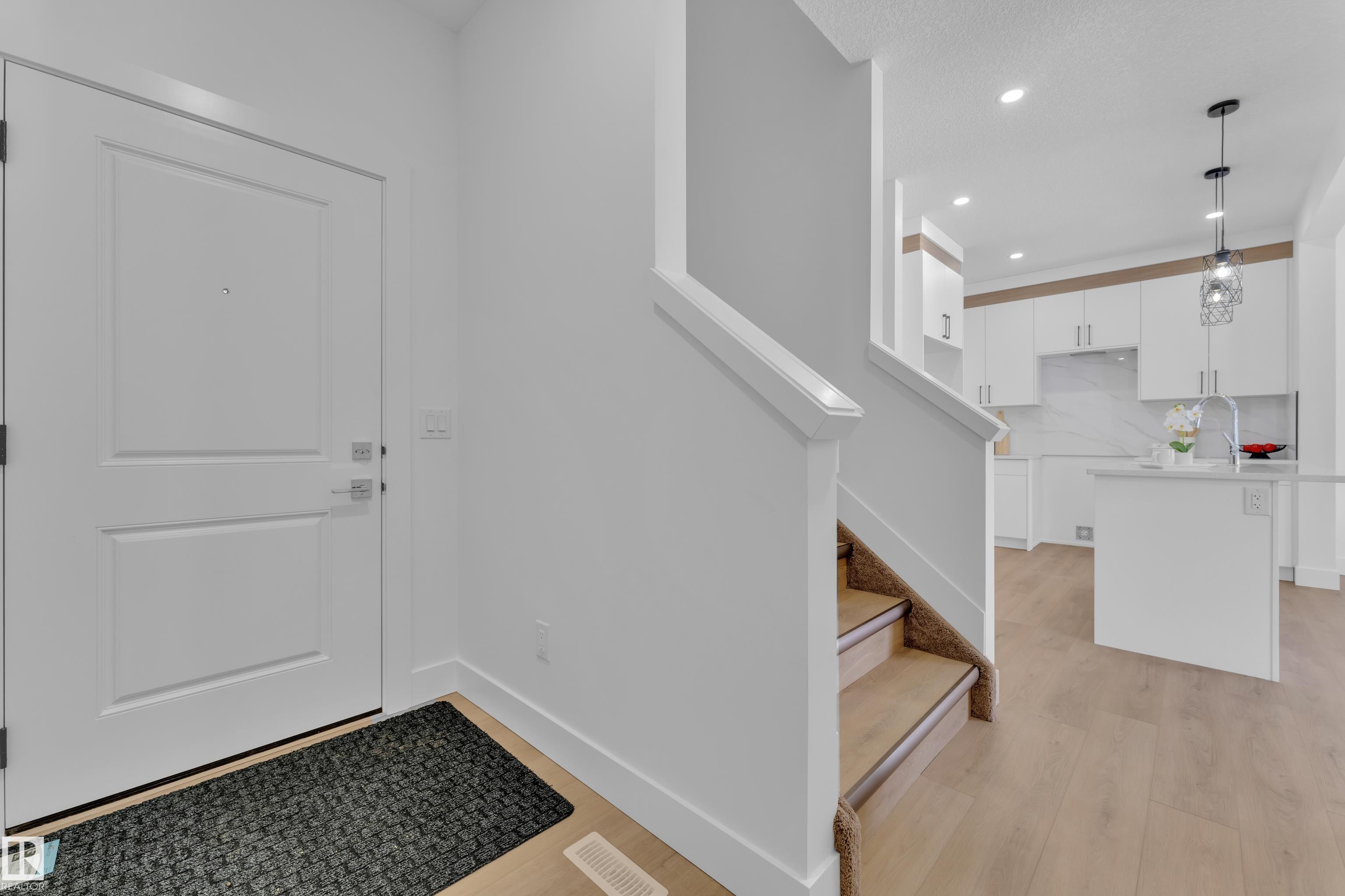 237 Linden Loop, Woodbend, Leduc