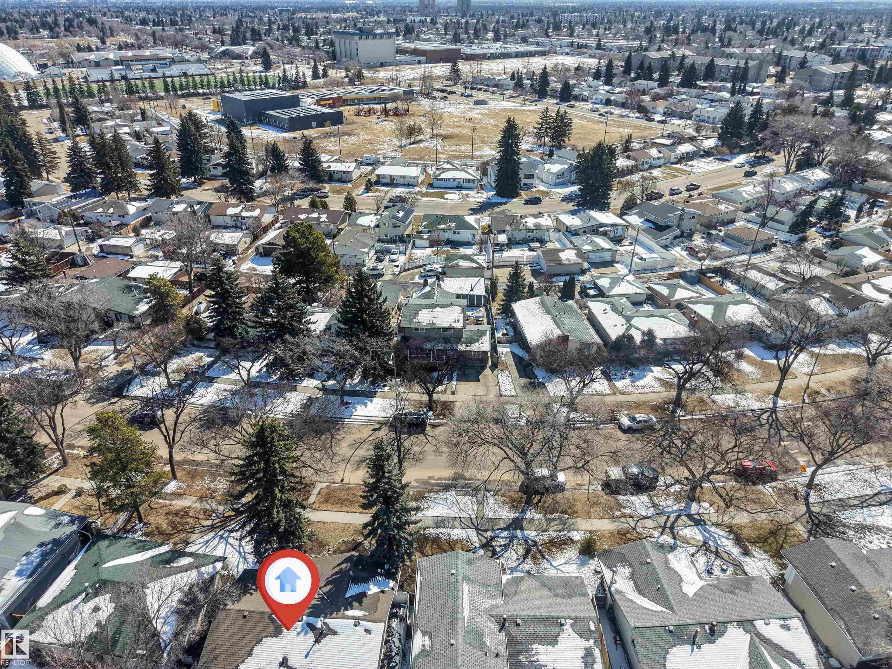 Photo 11 at 9217 168 Street NW, West Meadowlark Park, Edmonton