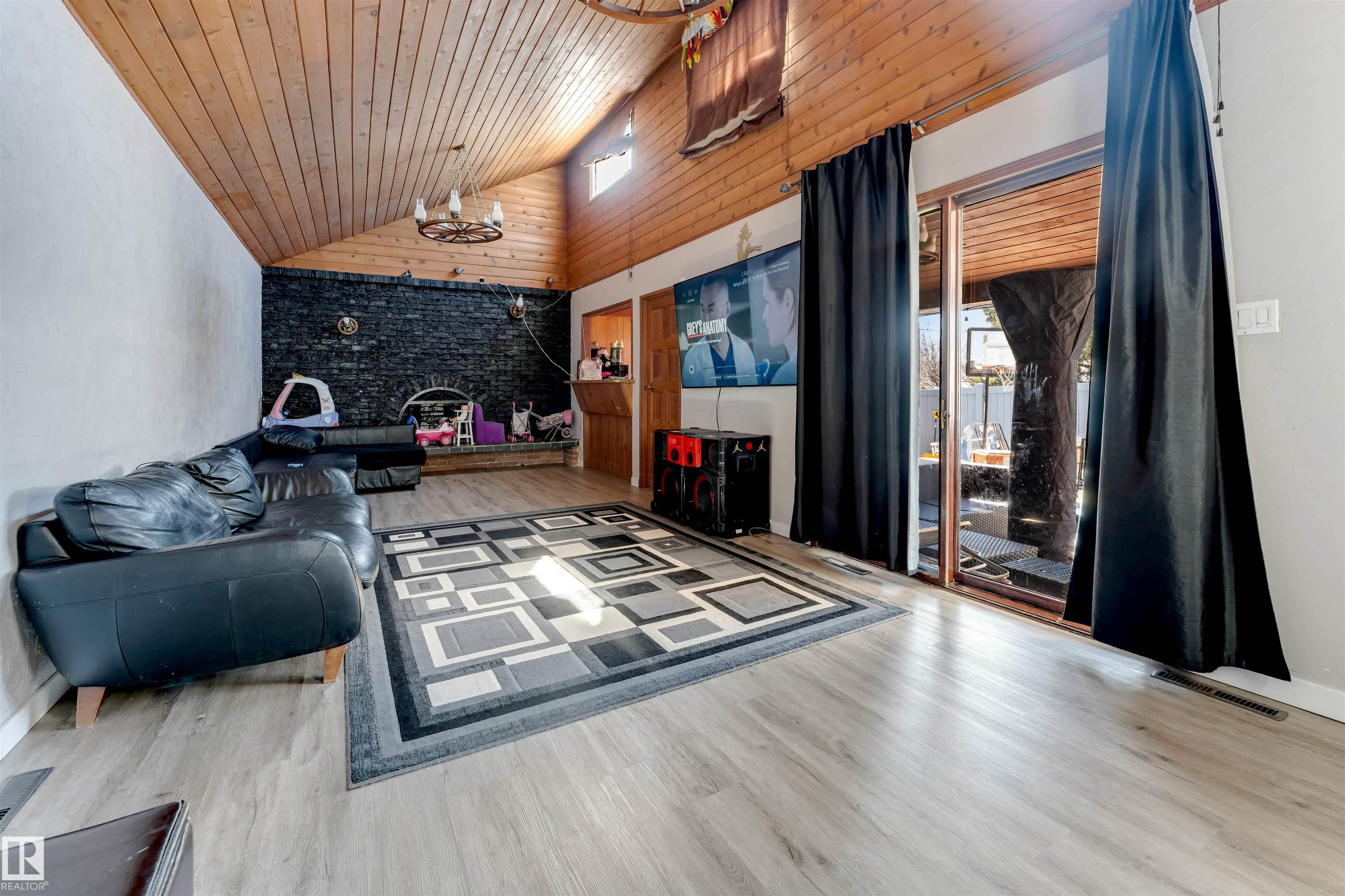 Photo 20 at 9217 168 Street NW, West Meadowlark Park, Edmonton